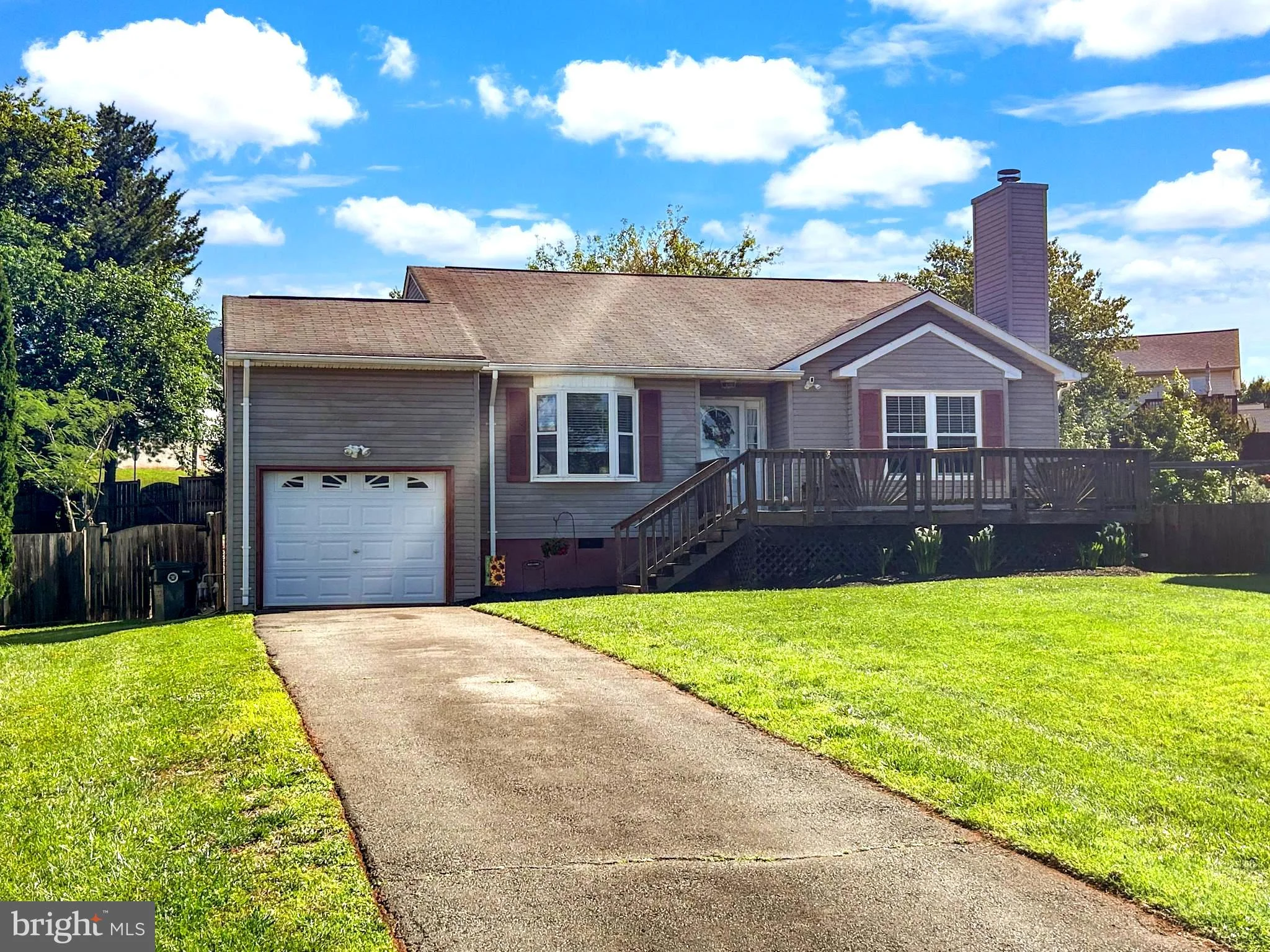 1409 N Thomas Way