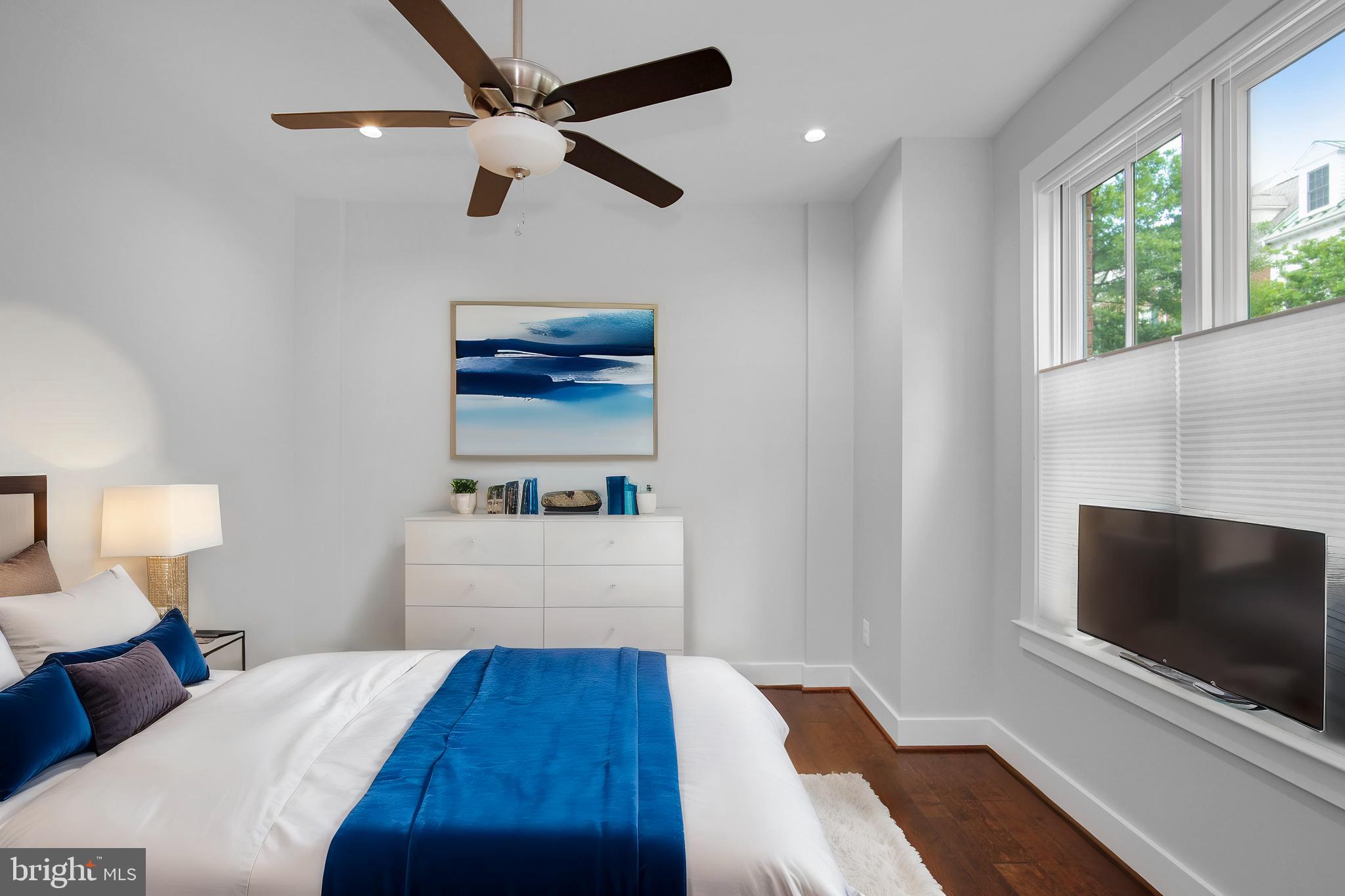 OLD TOWN ALEXANDRIA - Residential