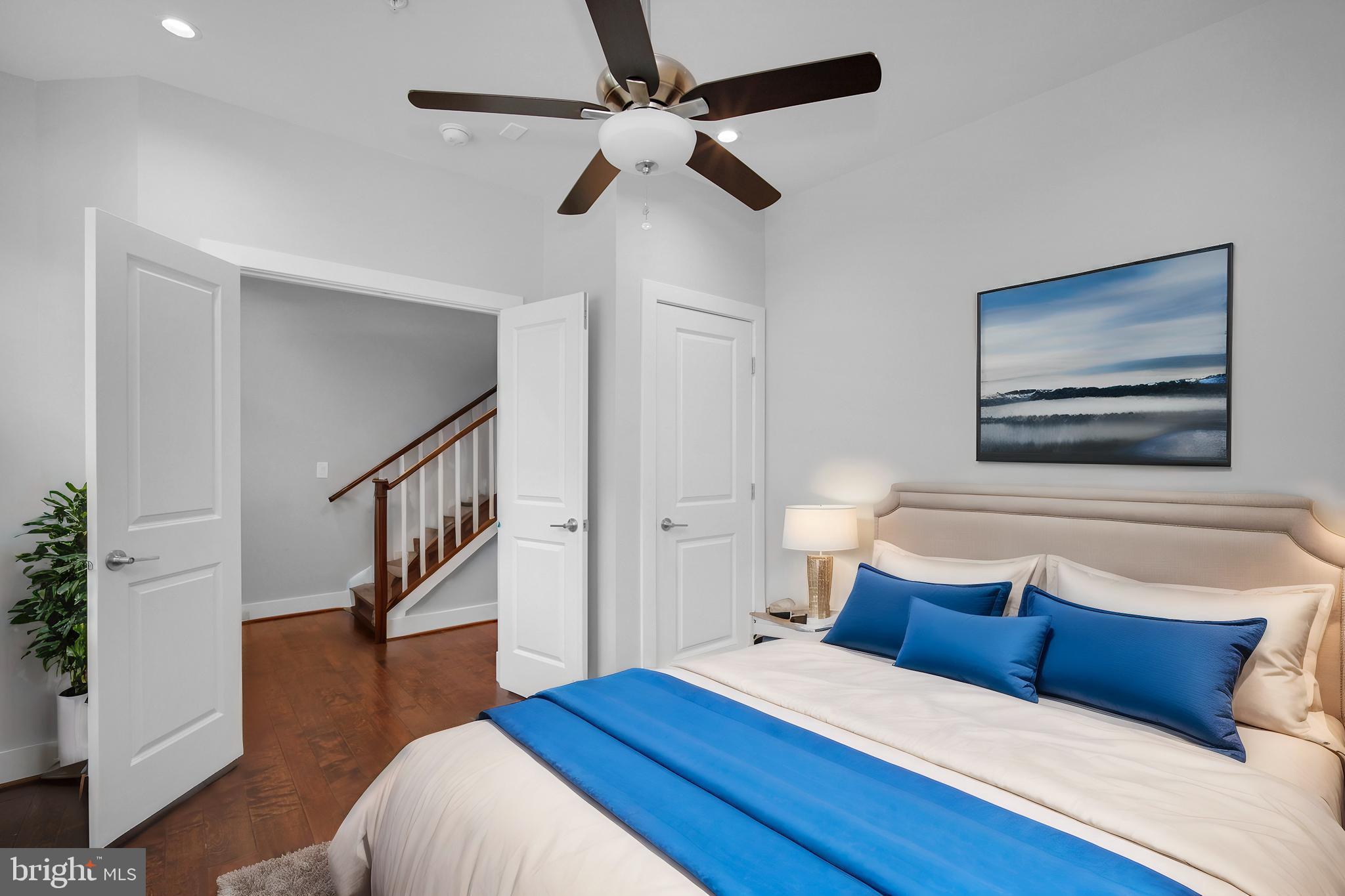 OLD TOWN ALEXANDRIA - Residential