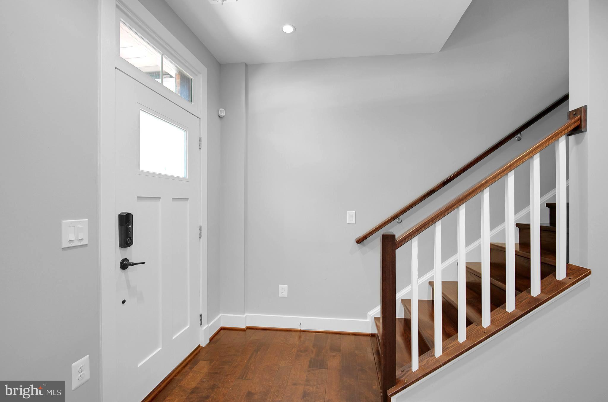 OLD TOWN ALEXANDRIA - Residential