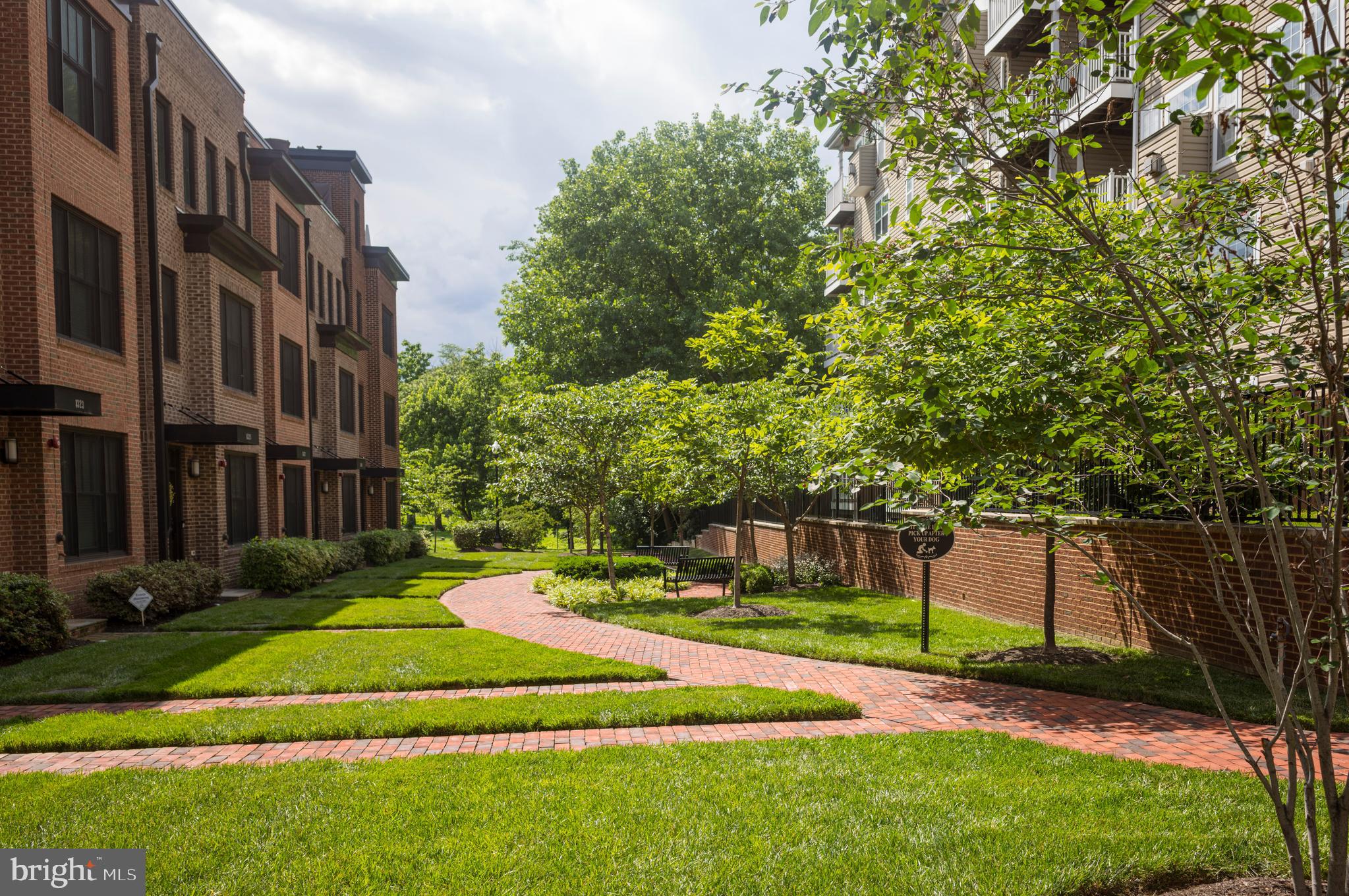 OLD TOWN ALEXANDRIA - Residential