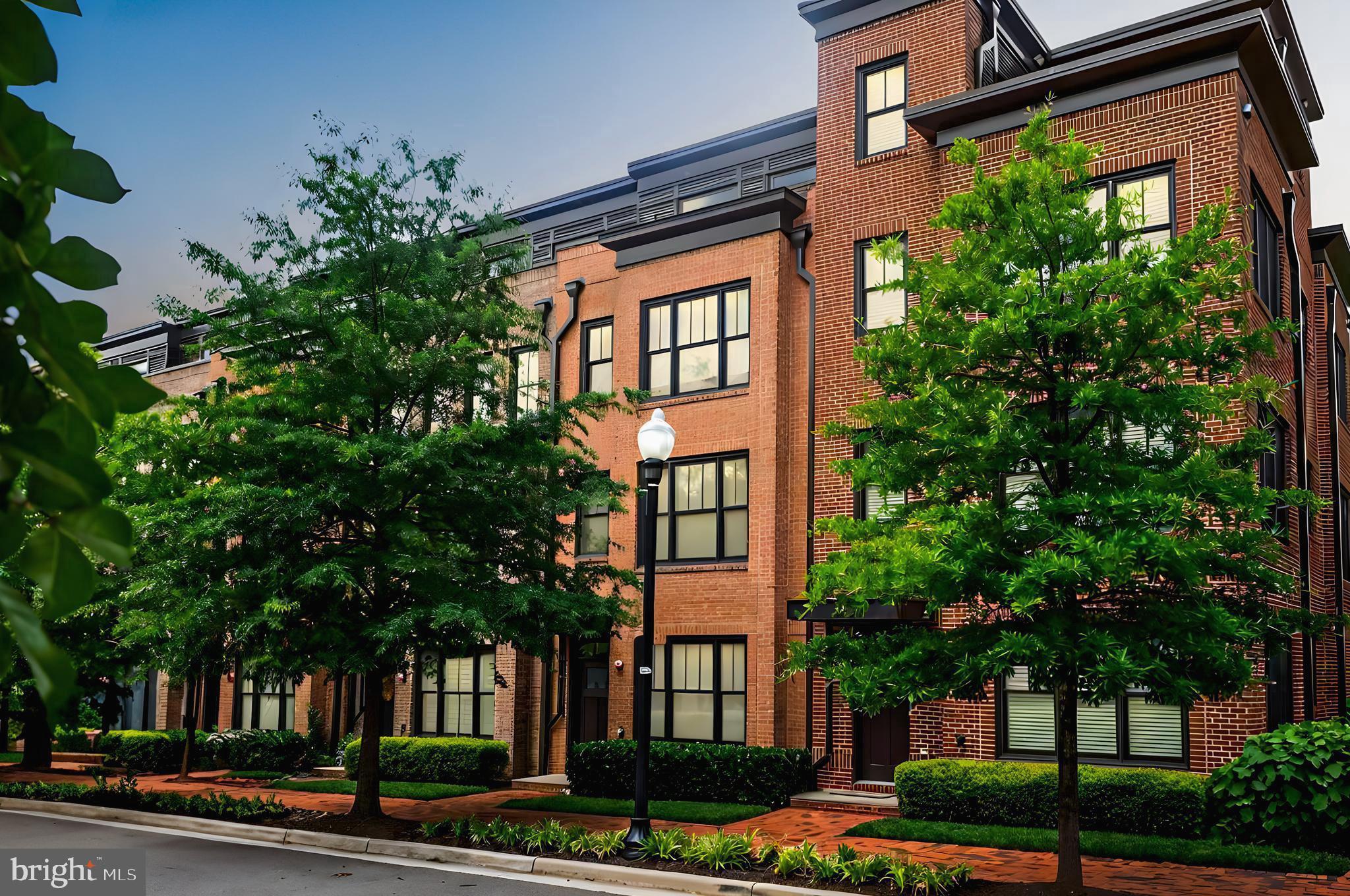 OLD TOWN ALEXANDRIA - Residential