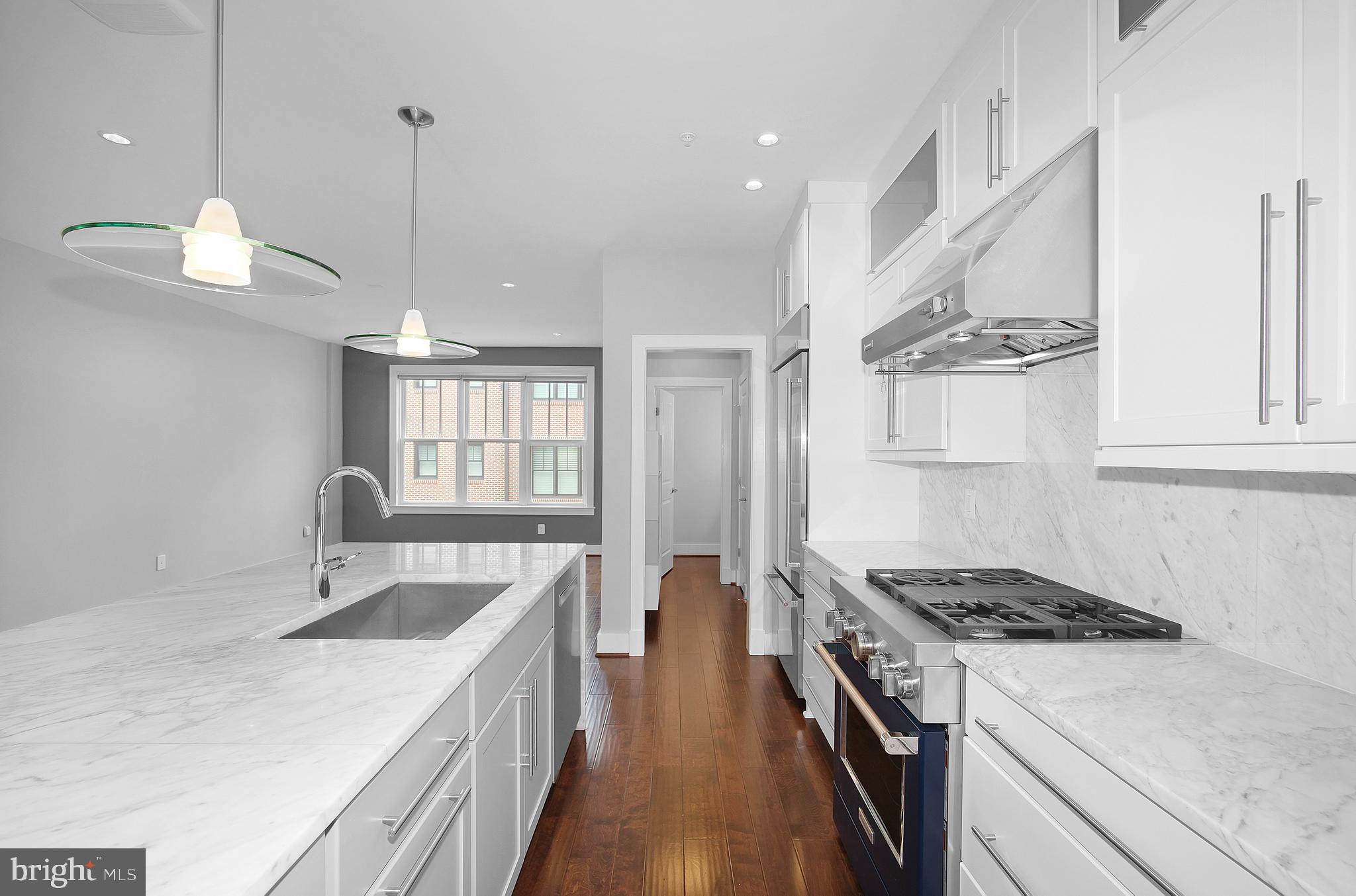 OLD TOWN ALEXANDRIA - Residential