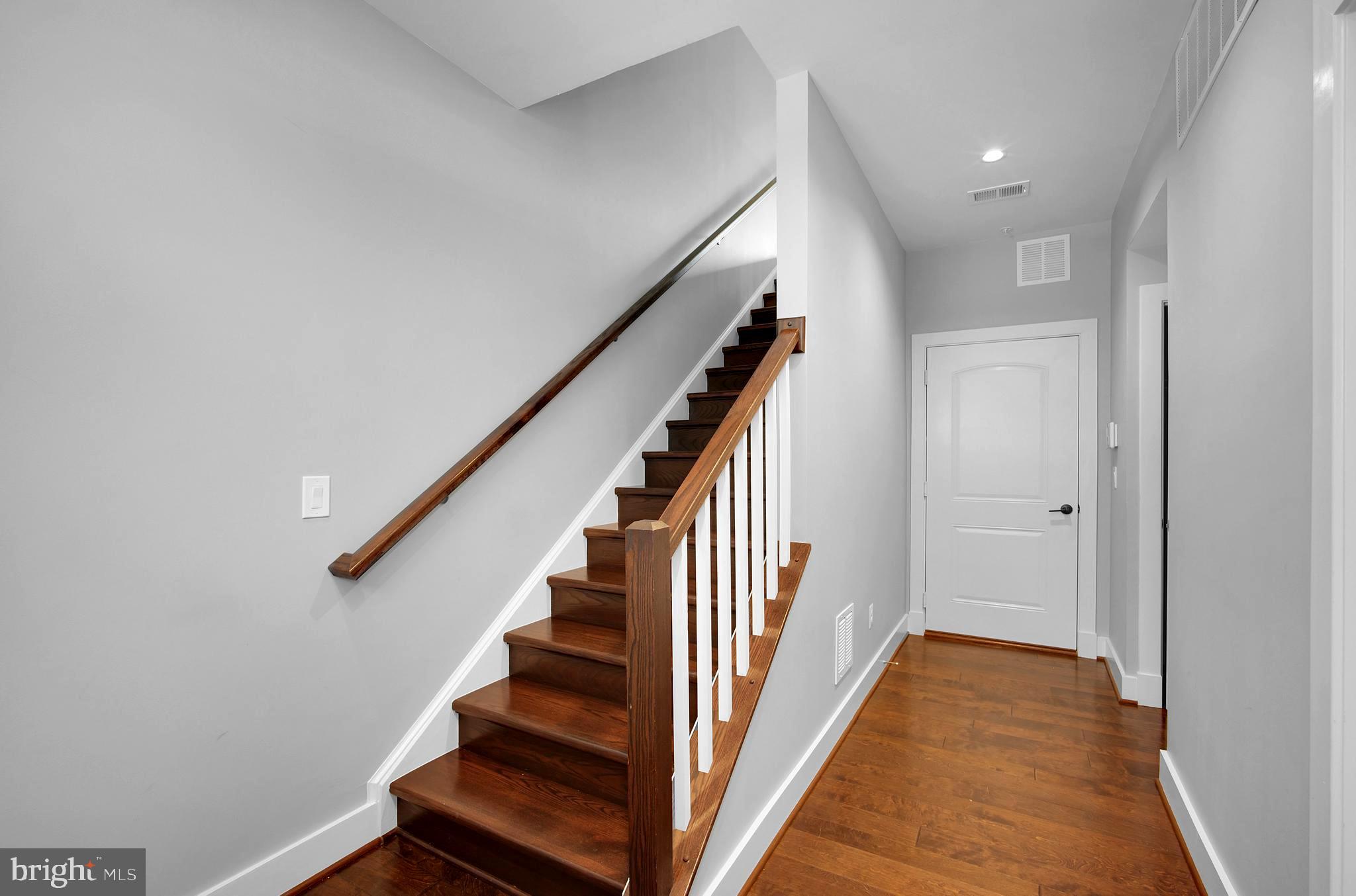 OLD TOWN ALEXANDRIA - Residential