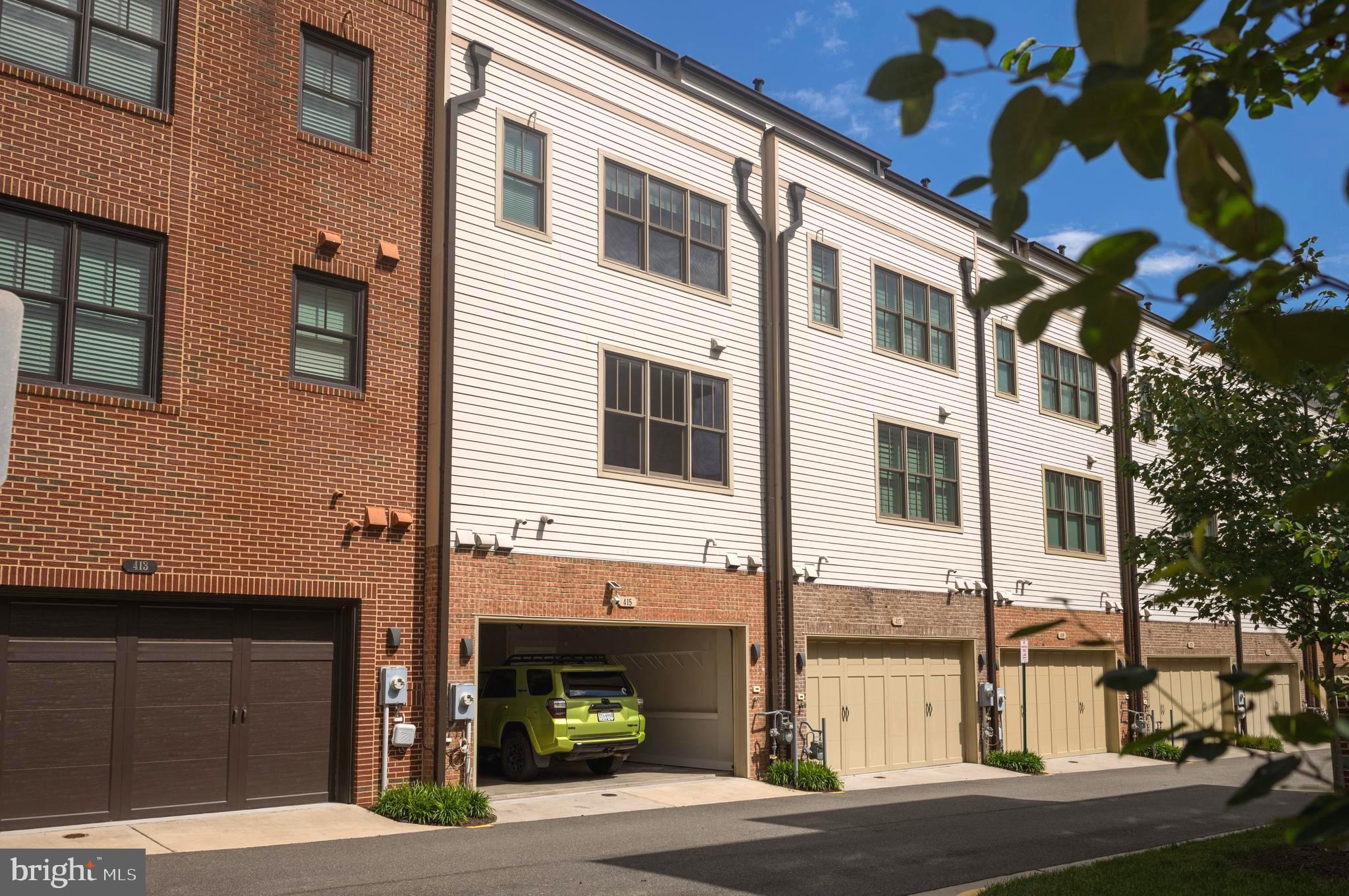 OLD TOWN ALEXANDRIA - Residential