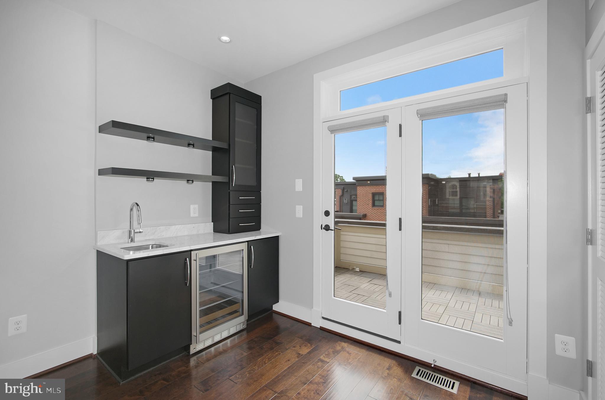 OLD TOWN ALEXANDRIA - Residential