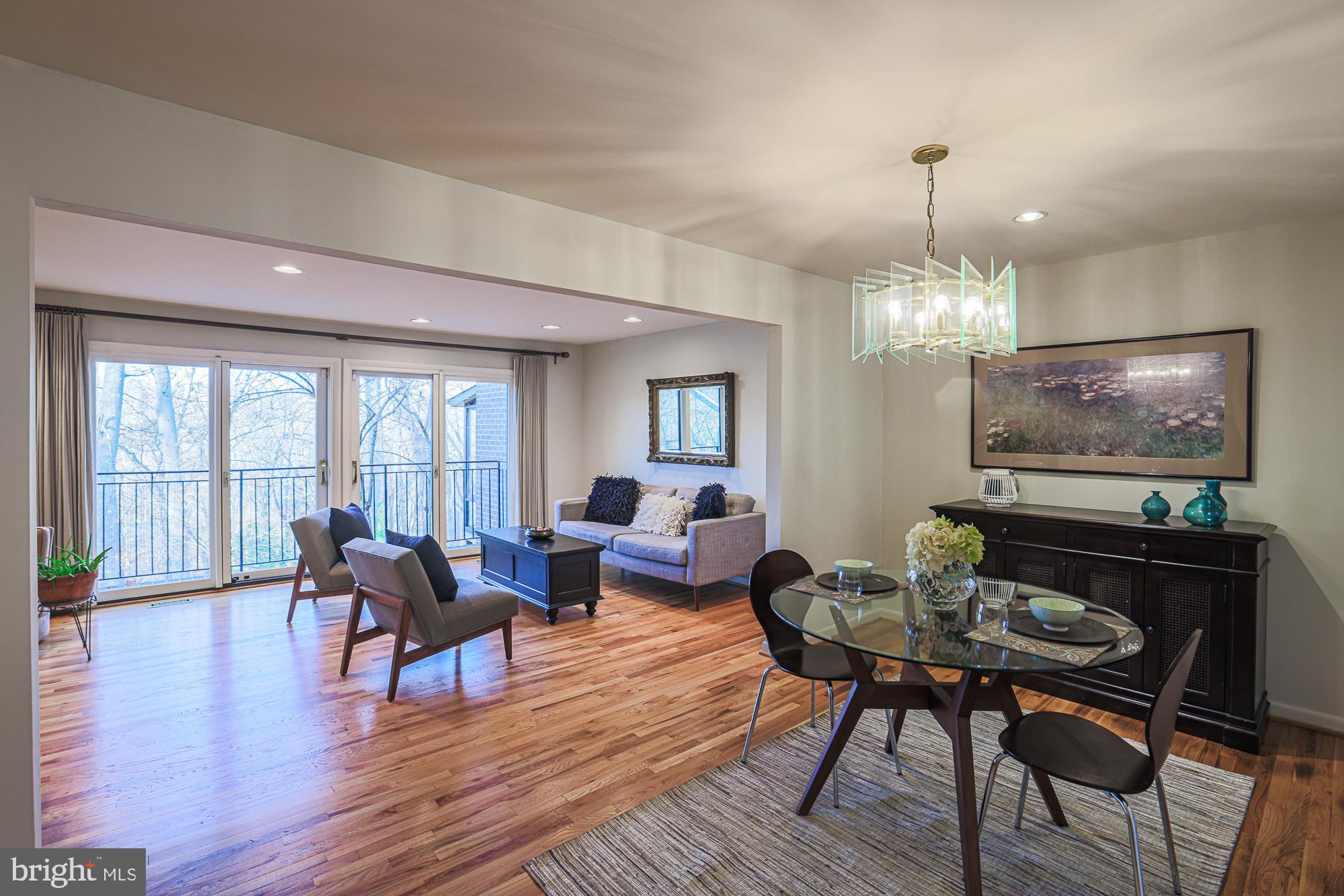 BUCKINGHAM MANOR - Residential