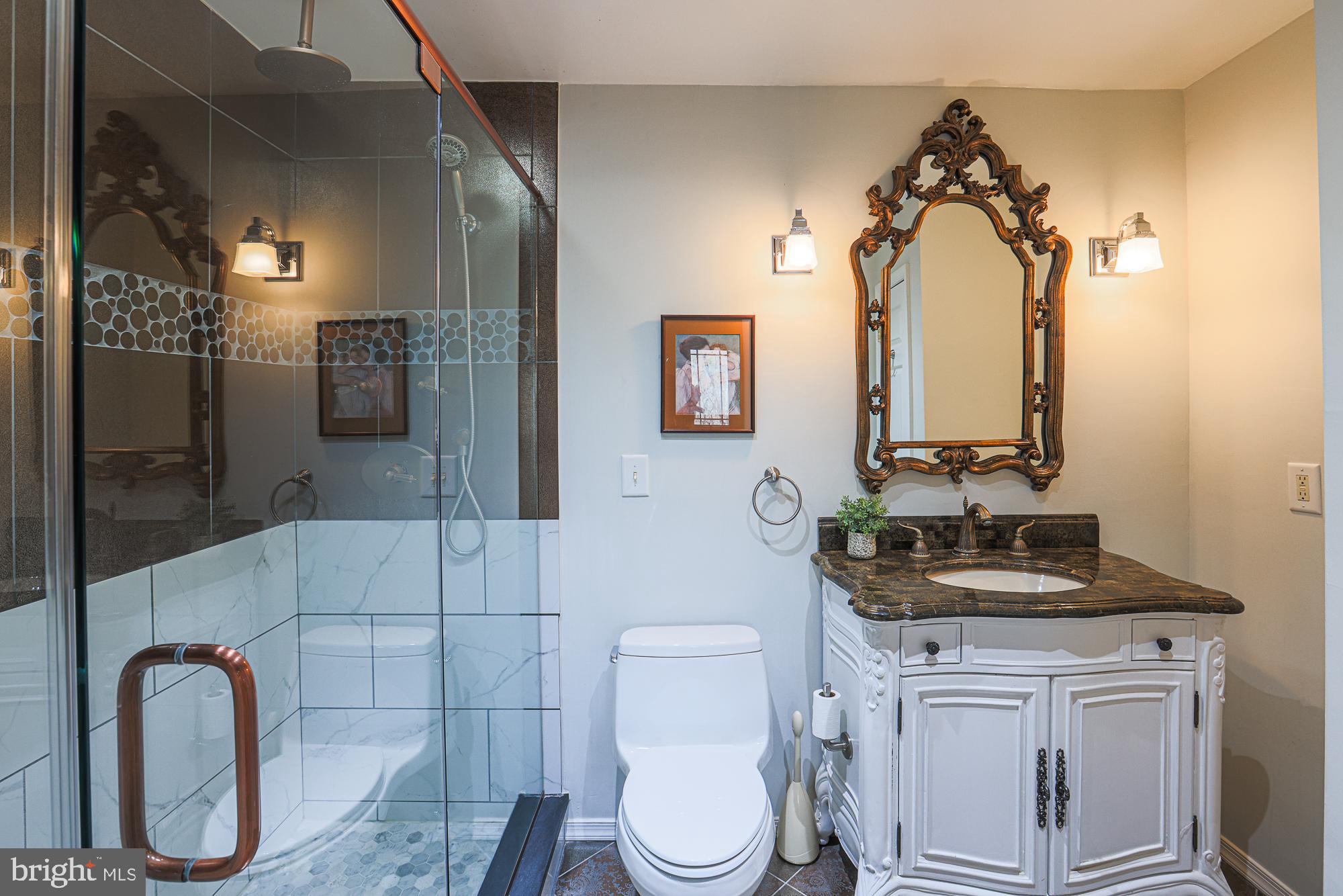 BUCKINGHAM MANOR - Residential