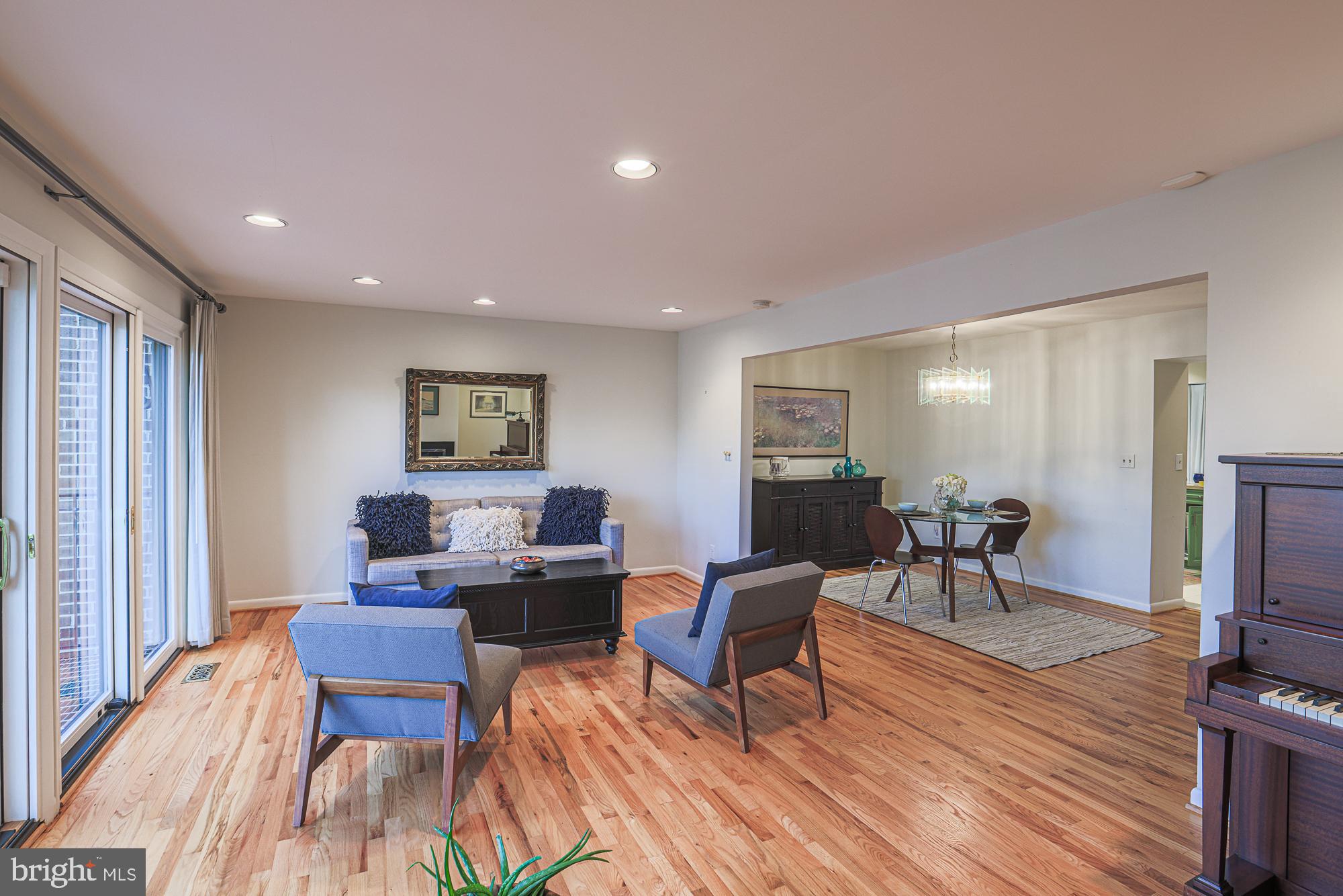 BUCKINGHAM MANOR - Residential