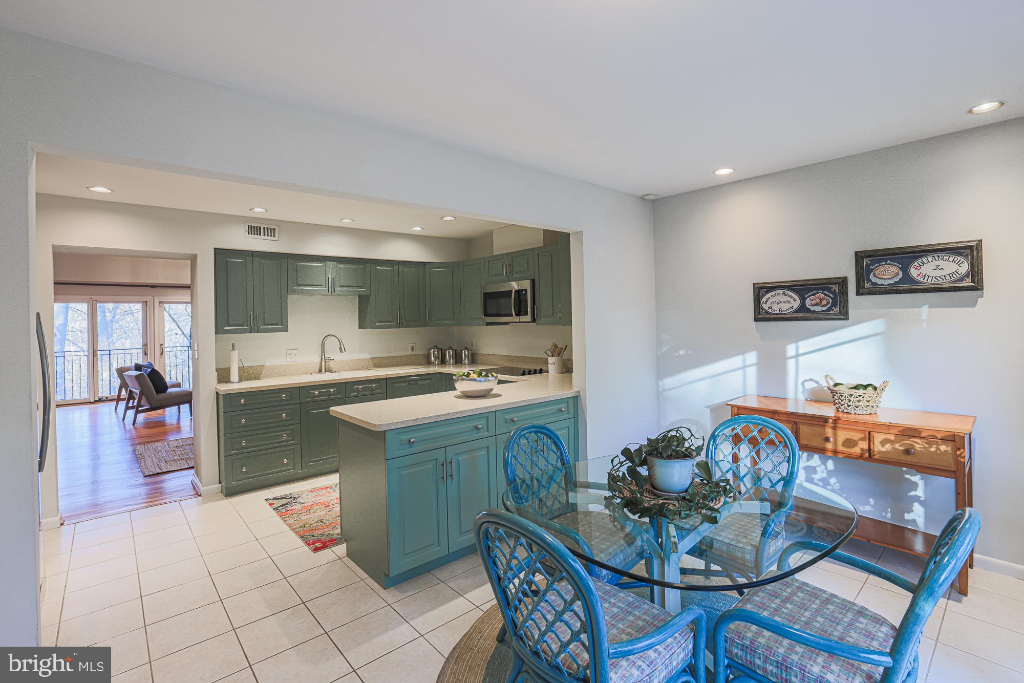 BUCKINGHAM MANOR - Residential