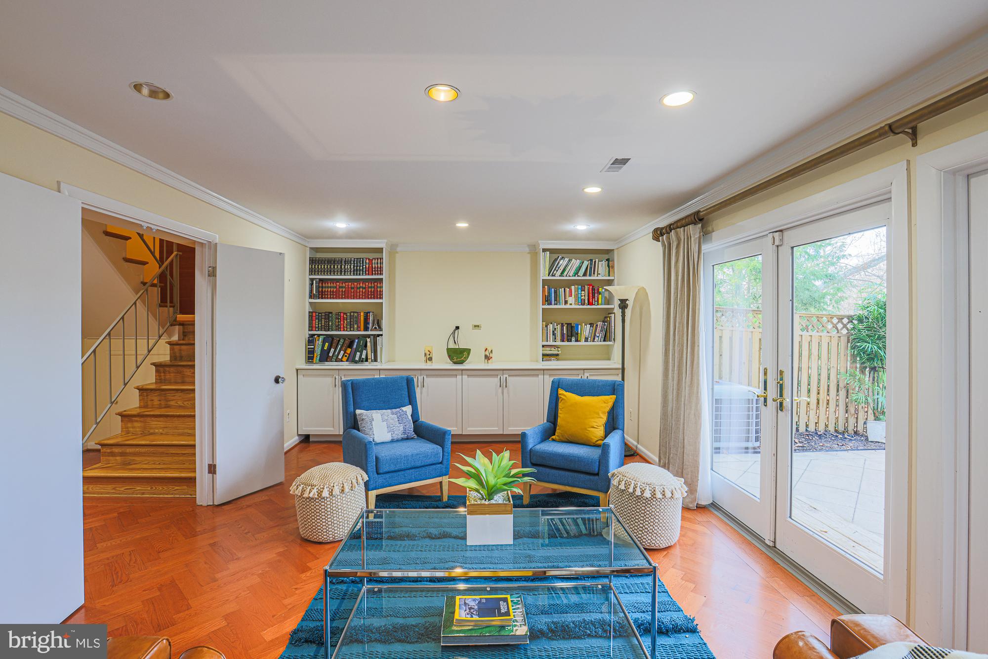 BUCKINGHAM MANOR - Residential