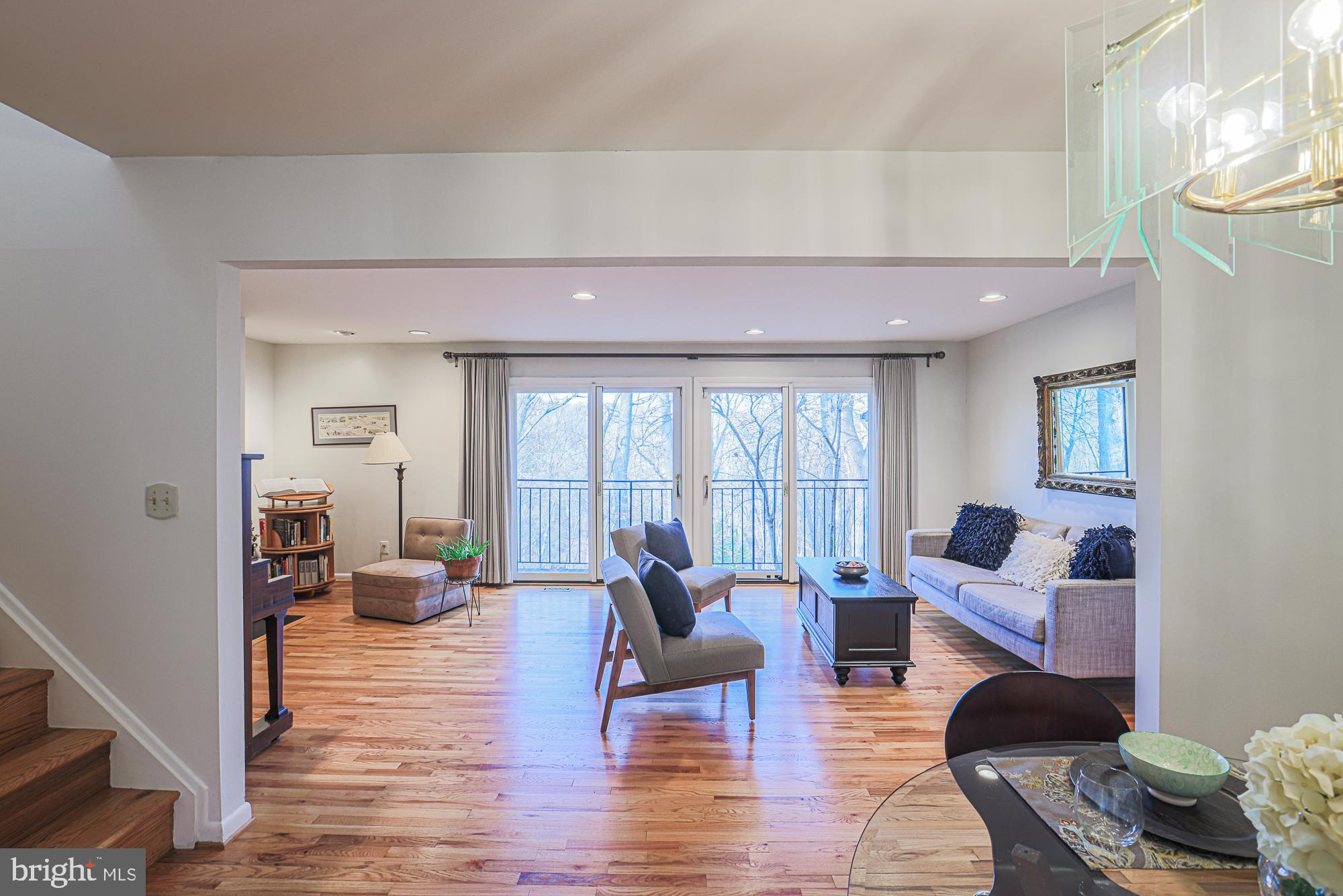 BUCKINGHAM MANOR - Residential