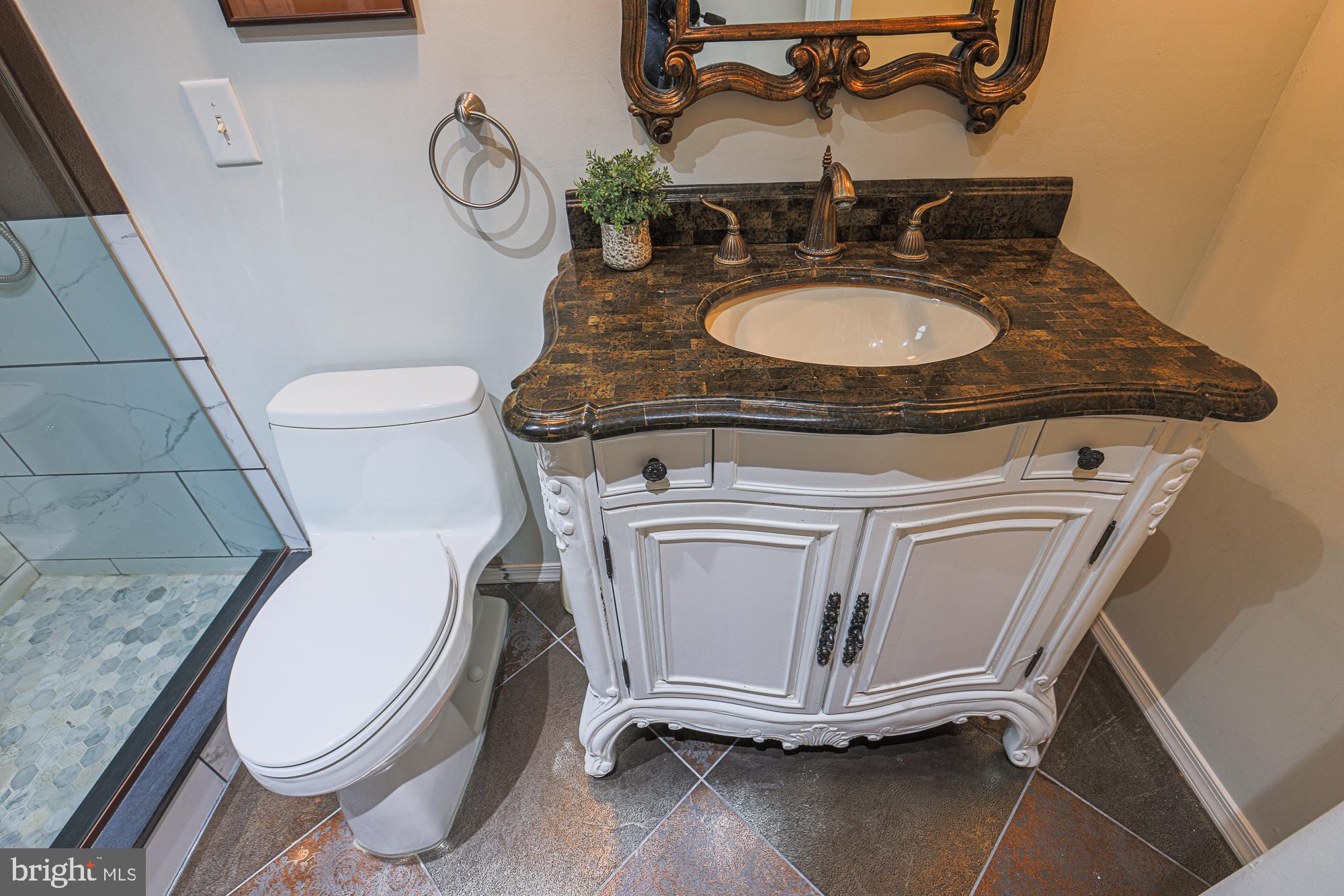 BUCKINGHAM MANOR - Residential