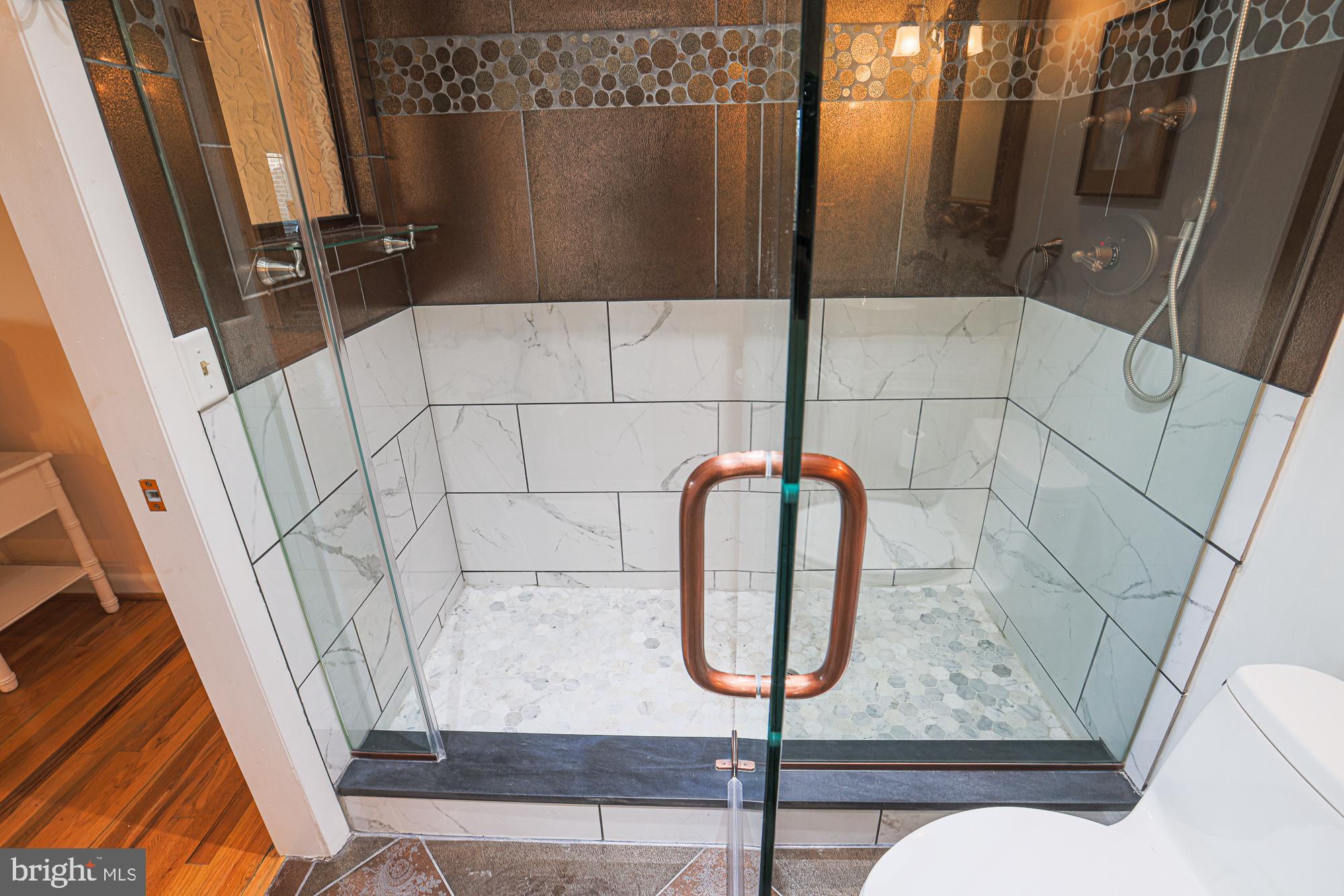 BUCKINGHAM MANOR - Residential