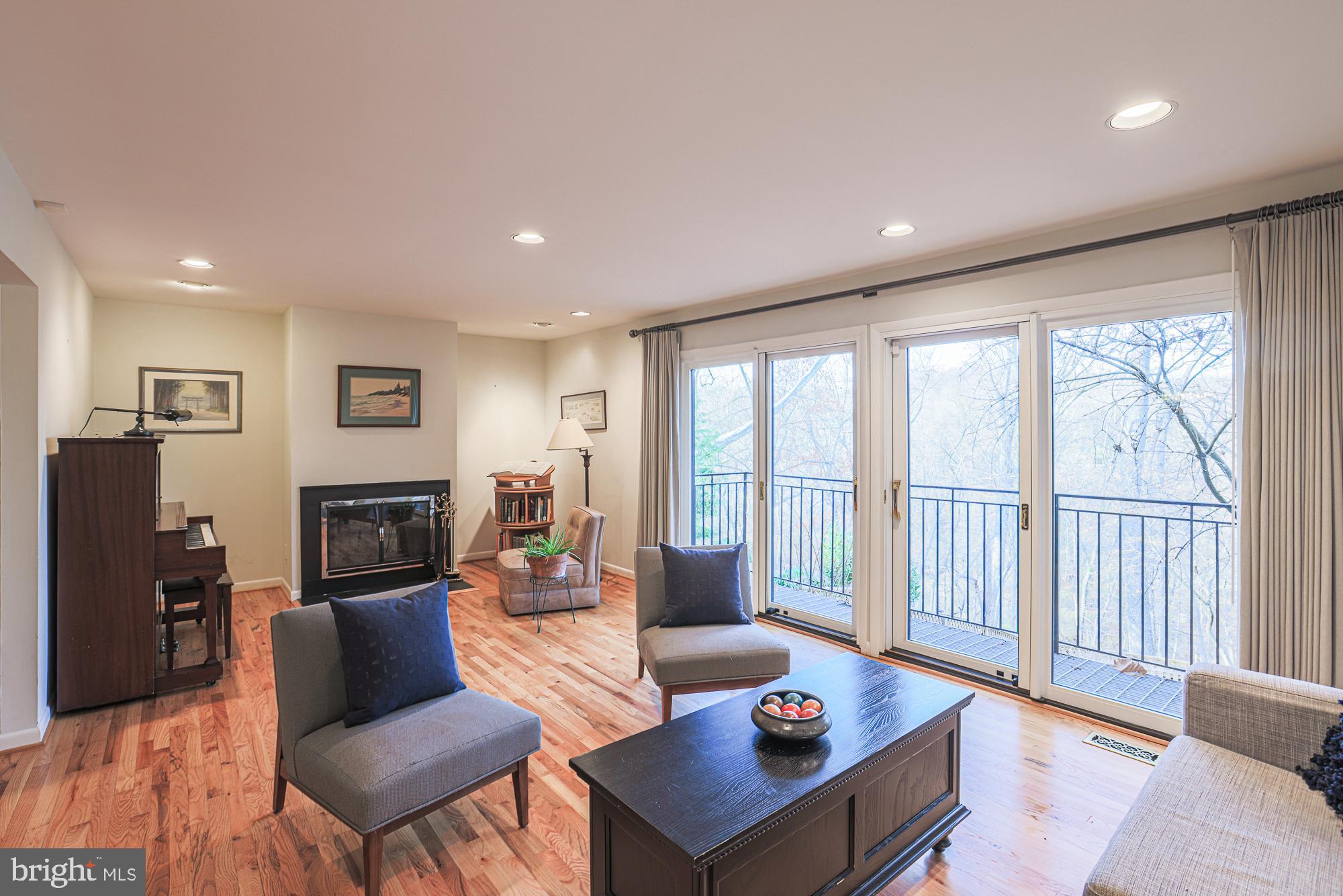 BUCKINGHAM MANOR - Residential