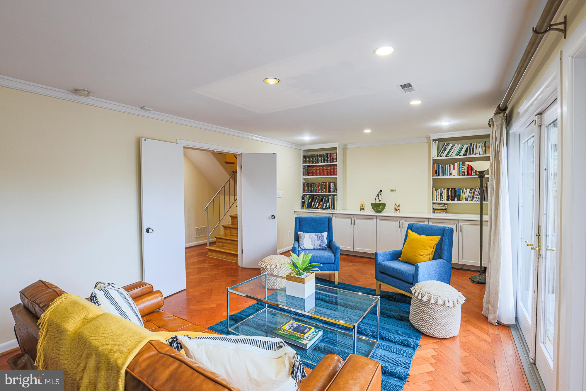 BUCKINGHAM MANOR - Residential