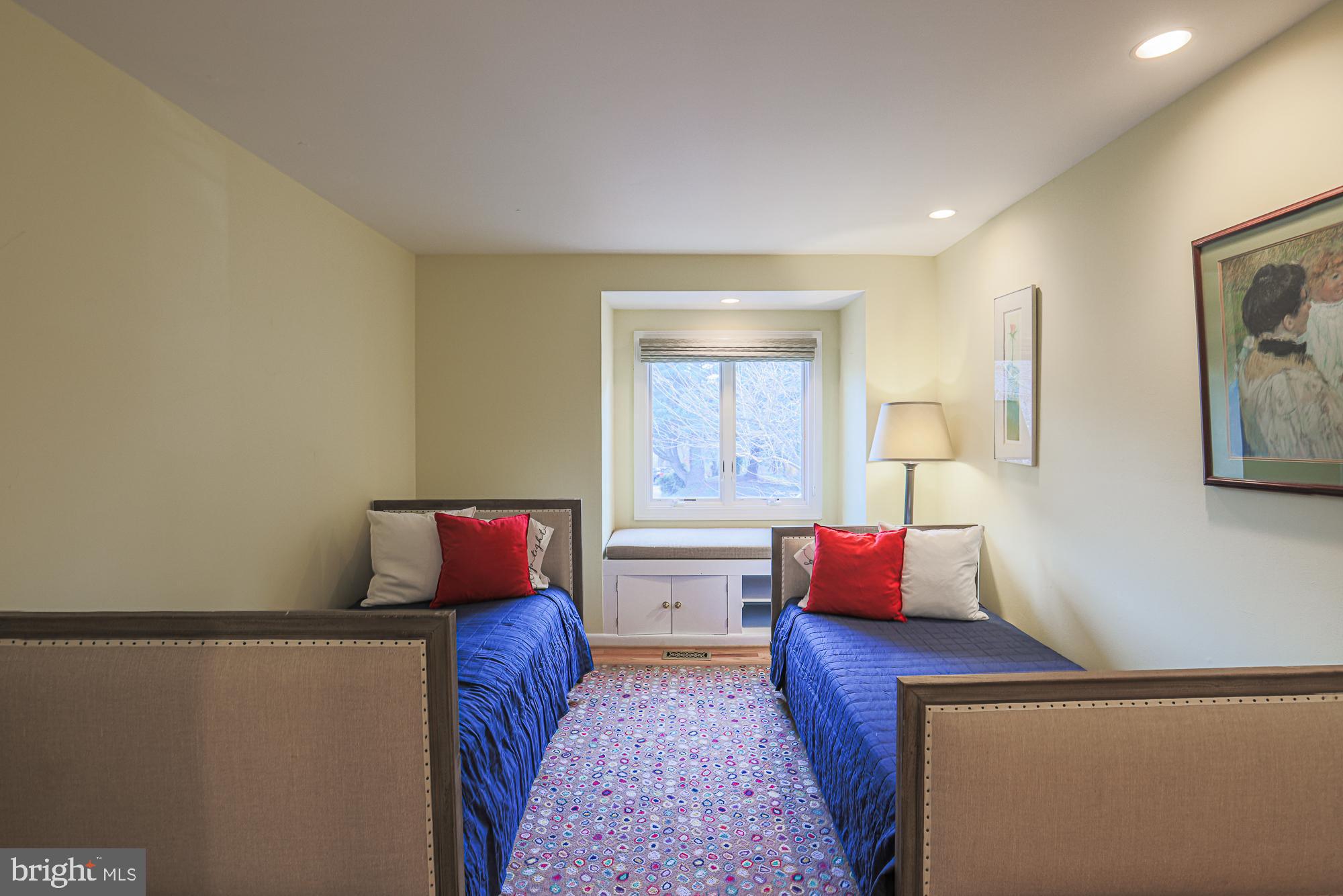 BUCKINGHAM MANOR - Residential