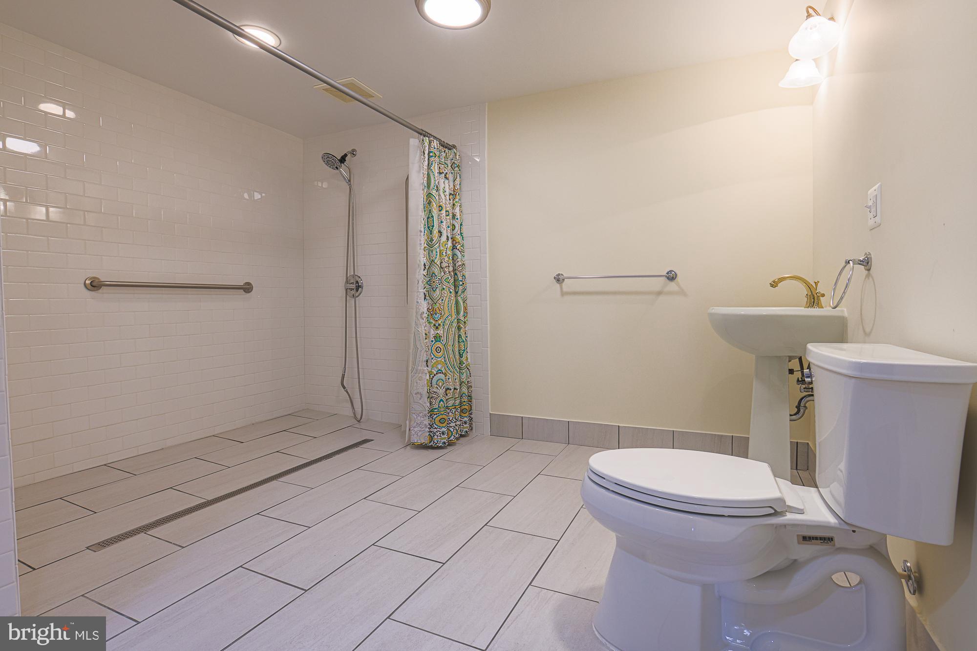 BUCKINGHAM MANOR - Residential