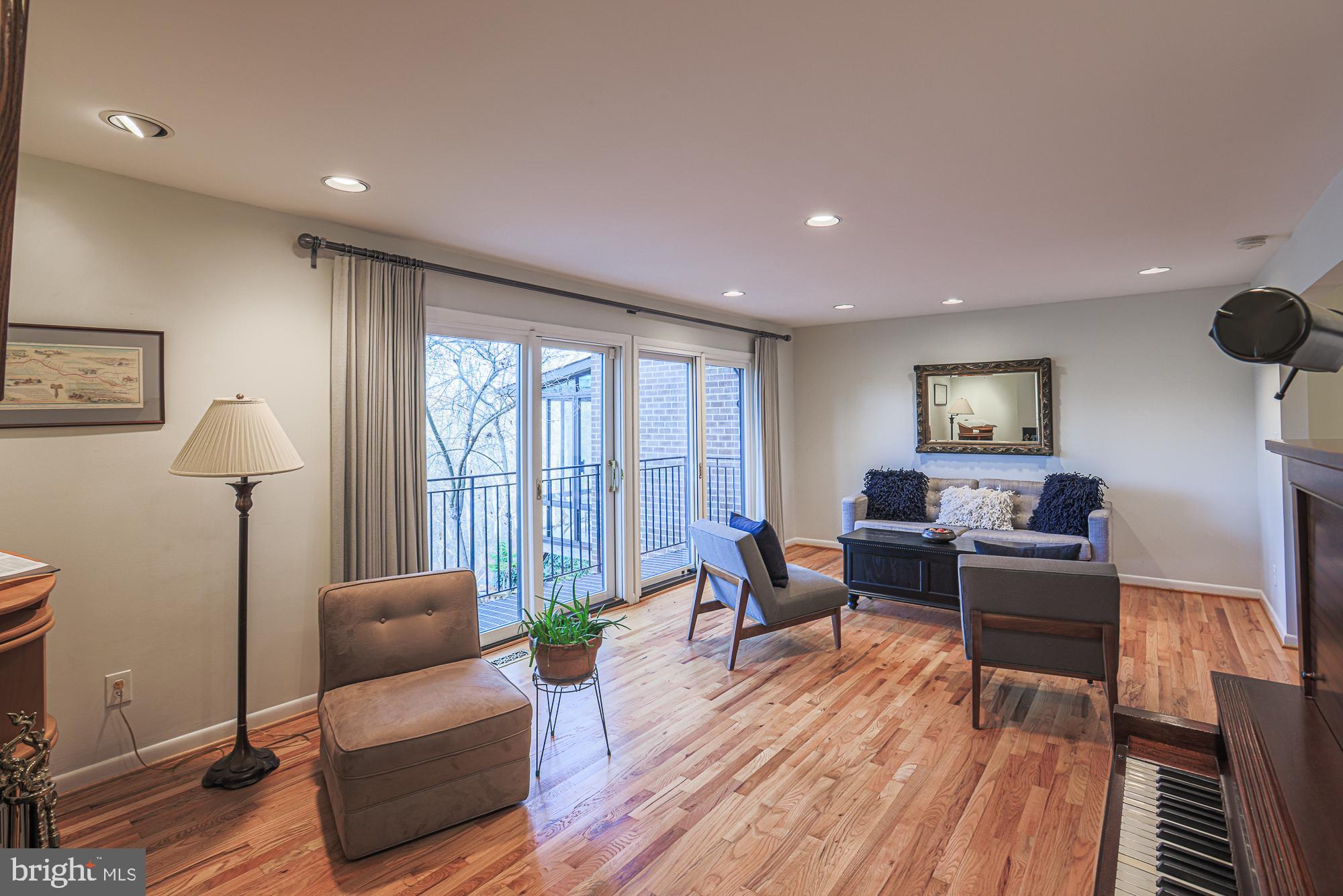 BUCKINGHAM MANOR - Residential