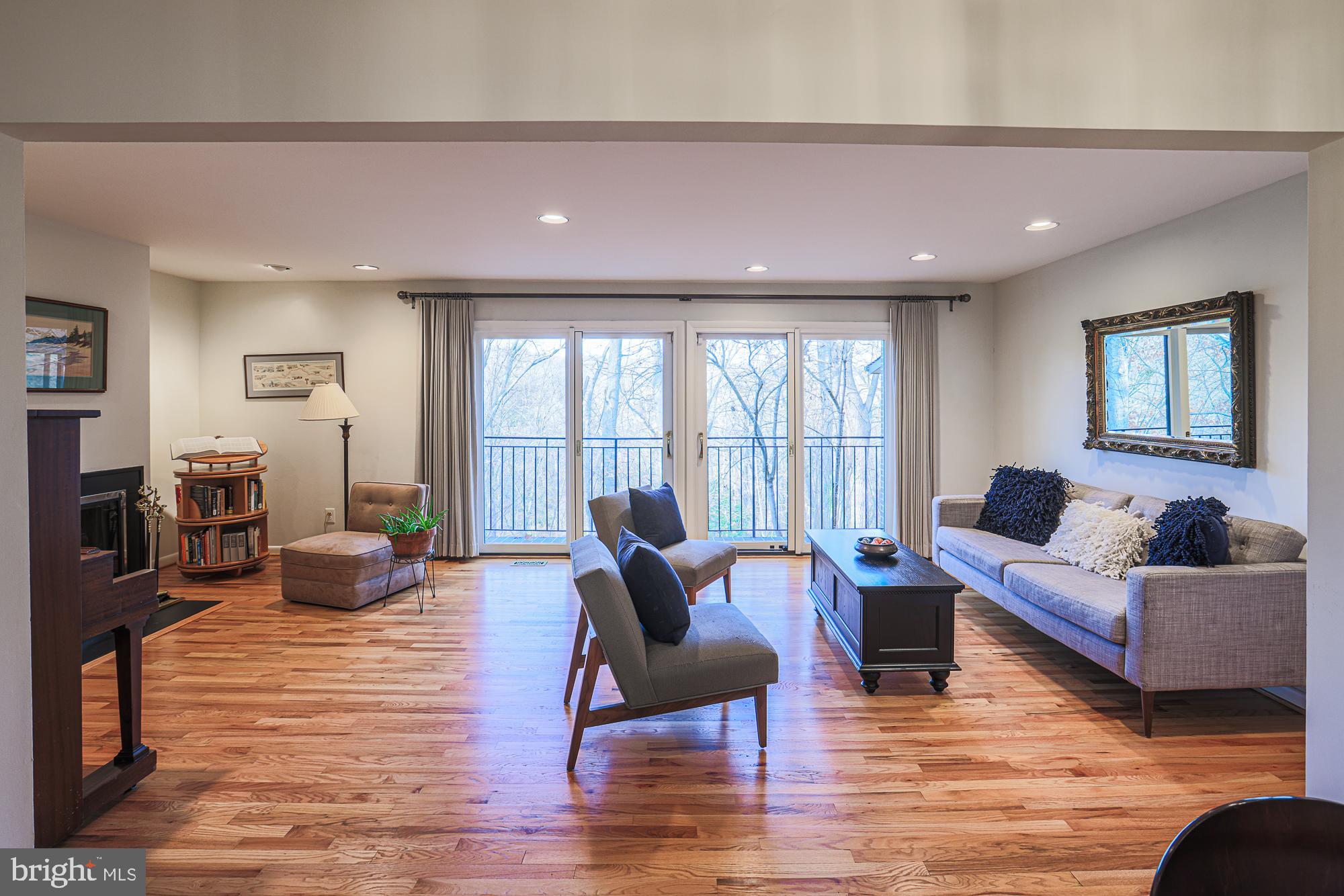 BUCKINGHAM MANOR - Residential