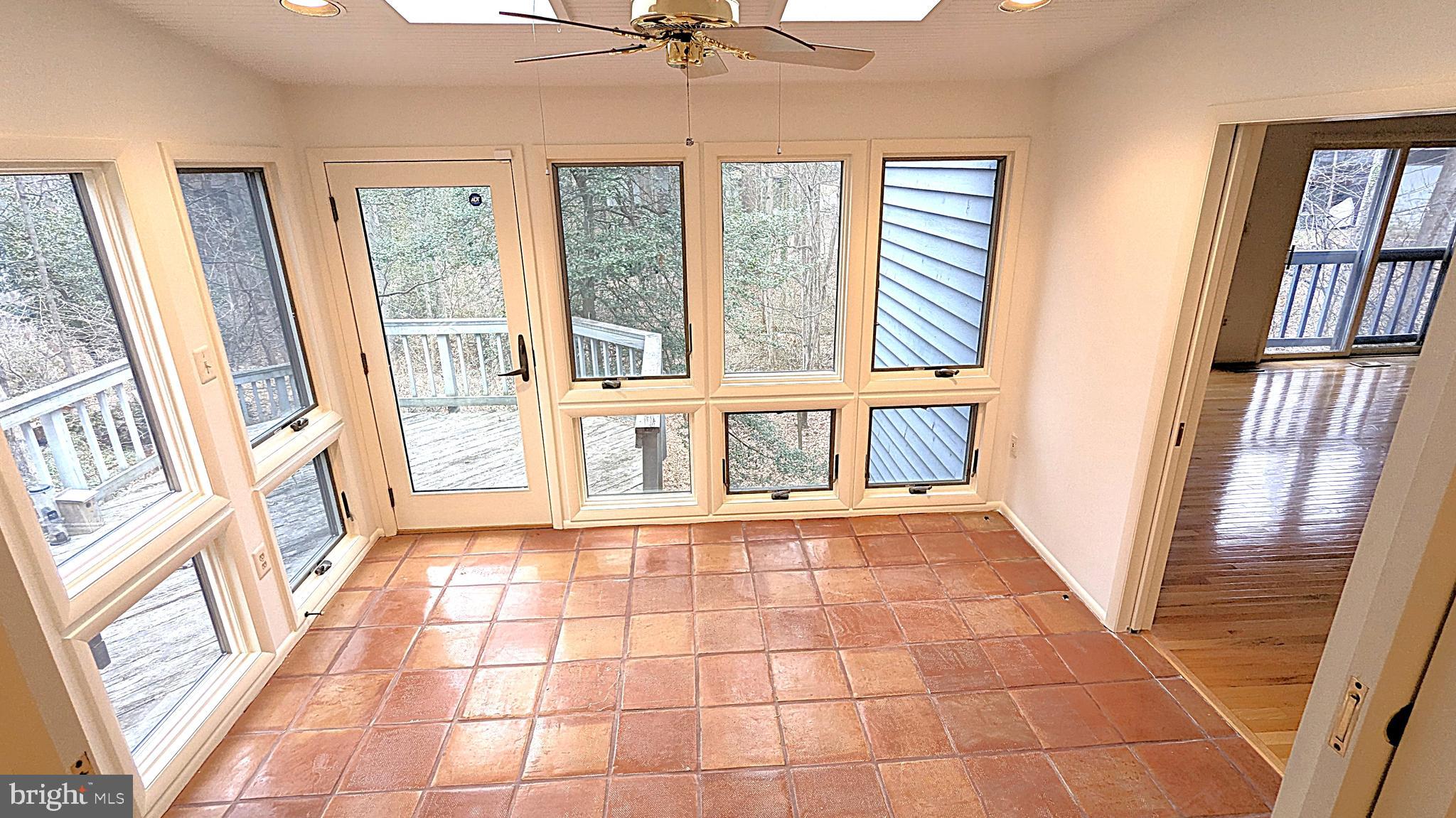 RESTON - Residential