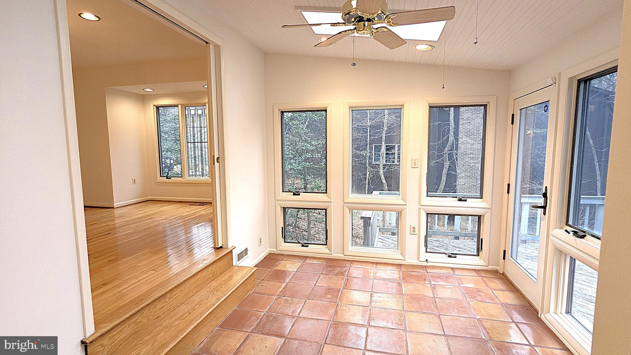 RESTON - Residential