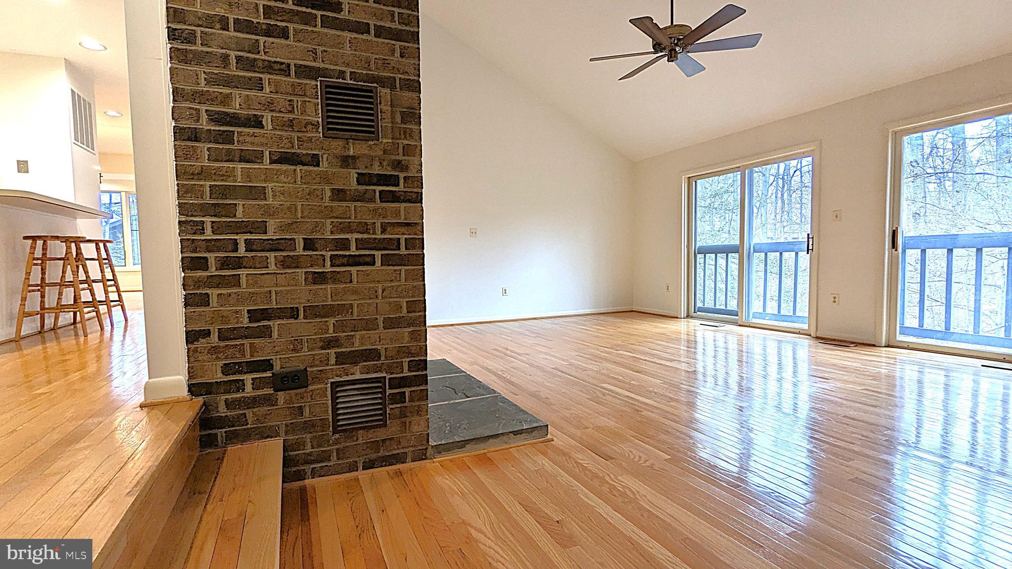 RESTON - Residential