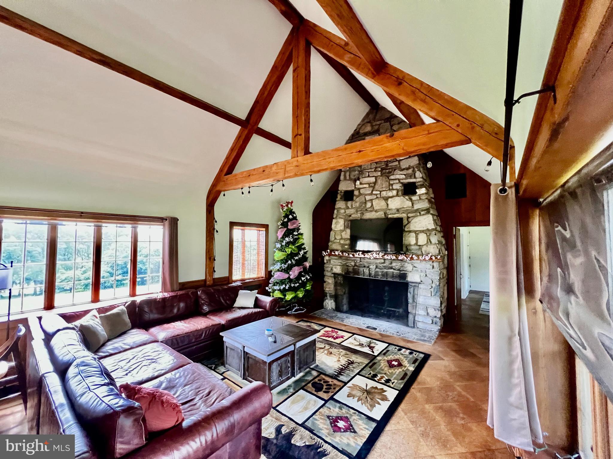 GLEN LEA - Residential