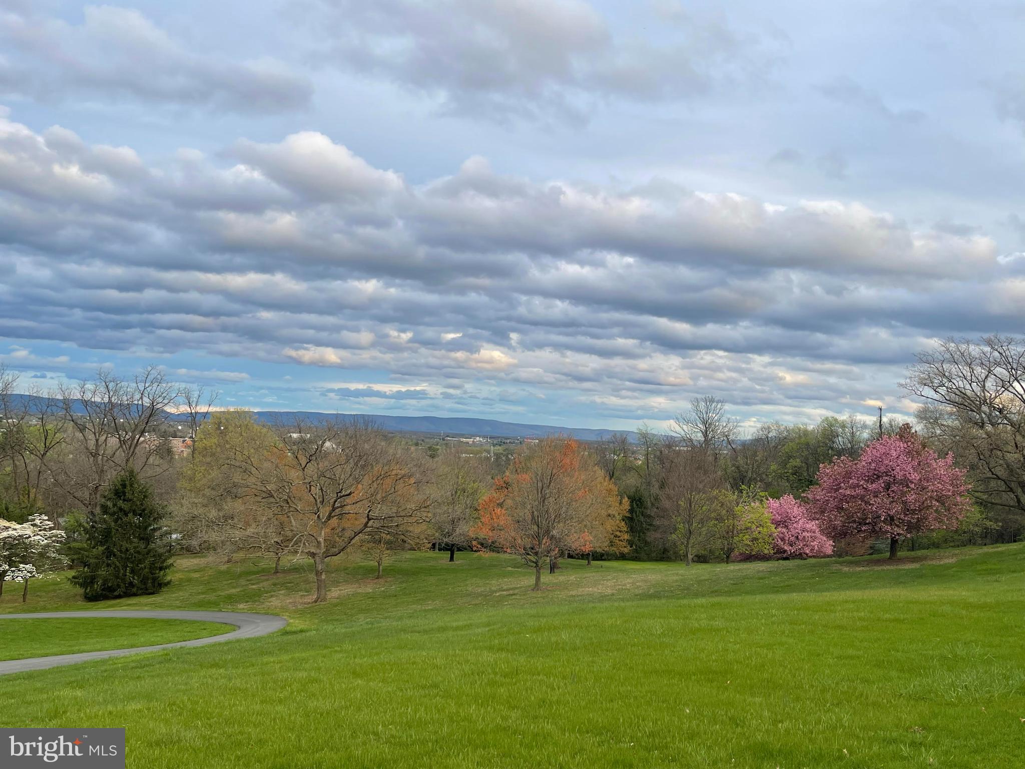 GLEN LEA - Residential
