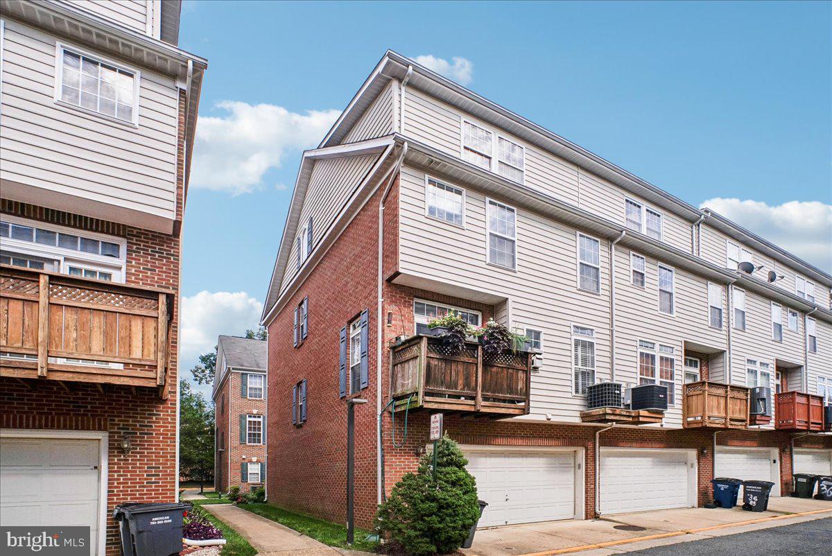 3683 MADISON VIEW LANE