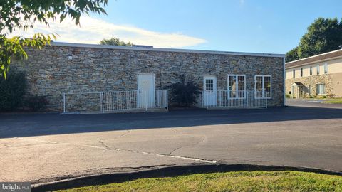 Photo of 231 W 4th Street, QUARRYVILLE, PA 17566 (MLS # PALA2075840)