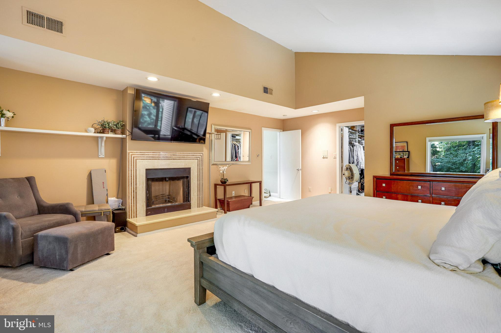 WALKER WOODS LAKE - Residential Lease