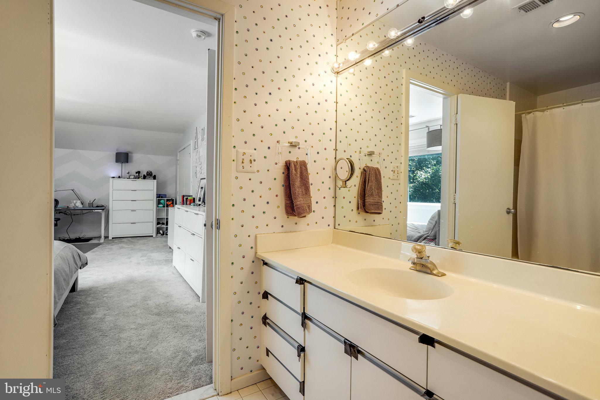 WALKER WOODS LAKE - Residential Lease