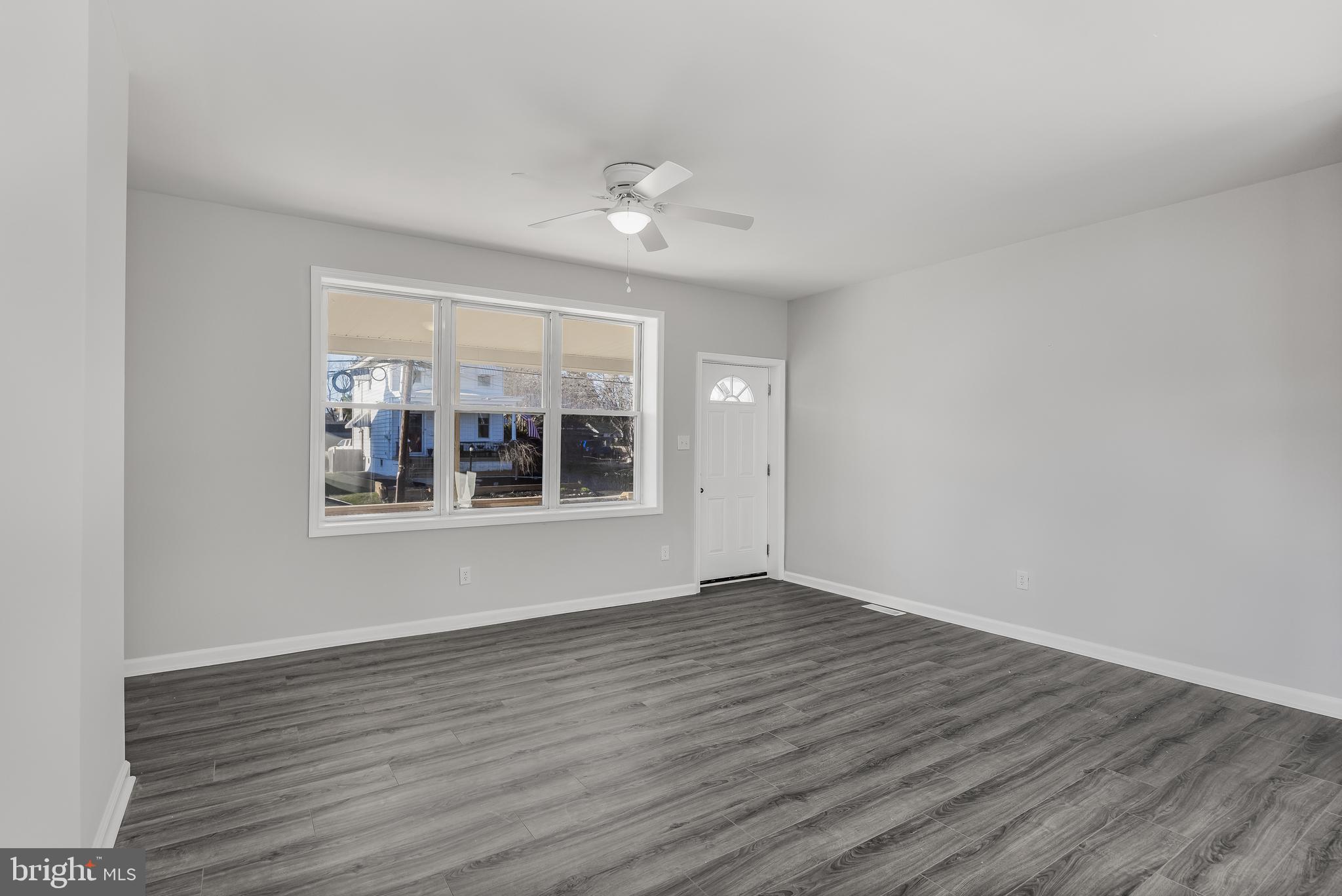 28 W GREENWOOD AVENUE