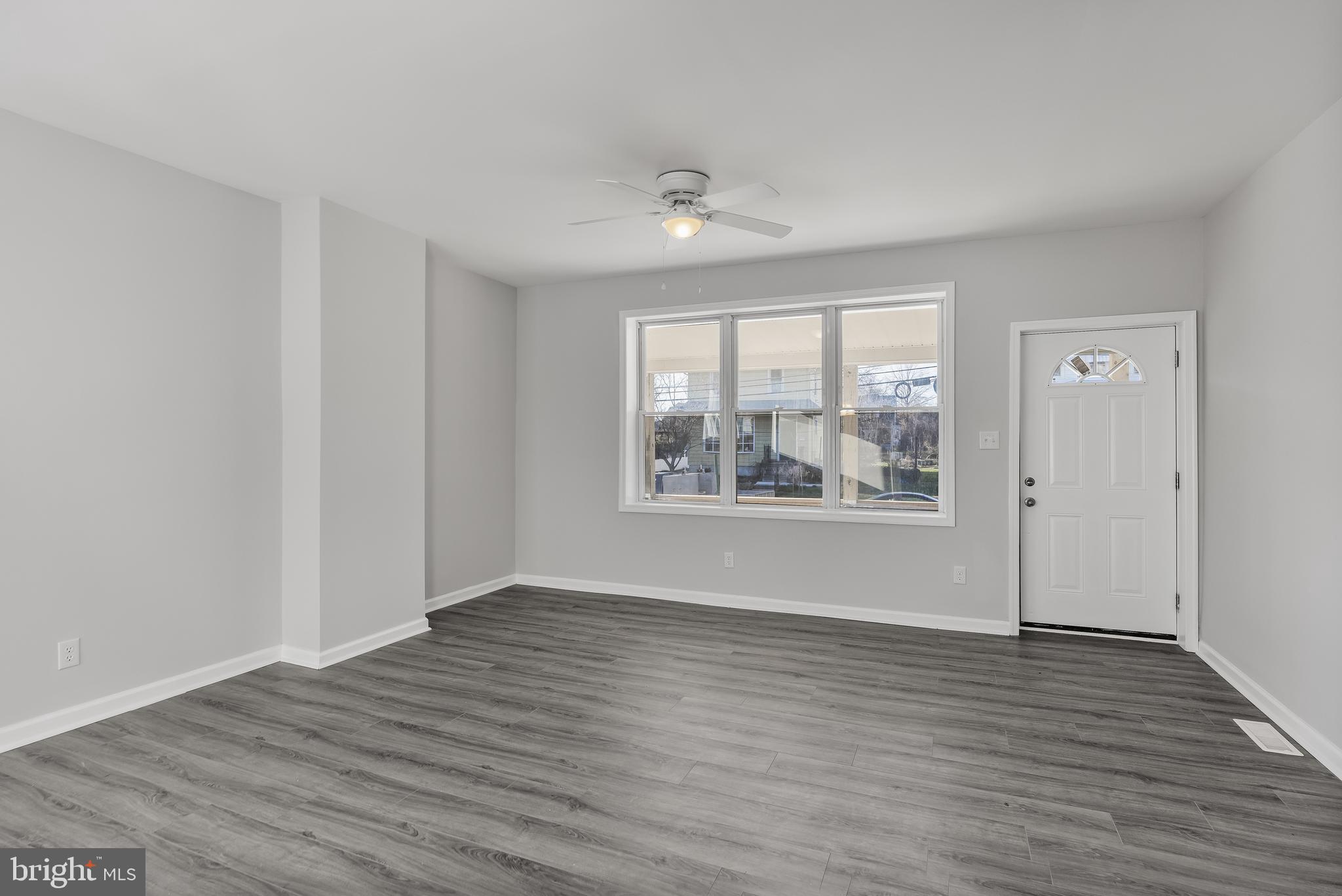 28 W GREENWOOD AVENUE