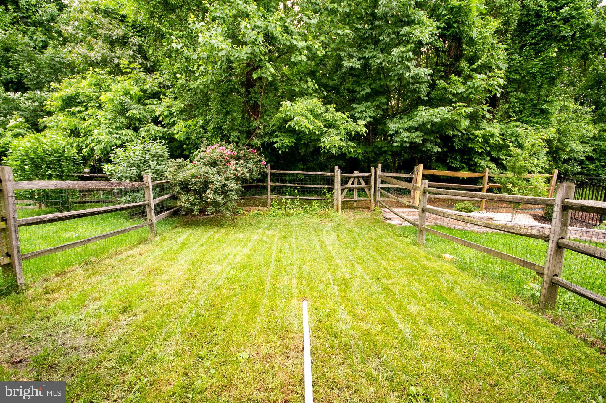 CONSTANT FRIENDSHIP - Residential Lease