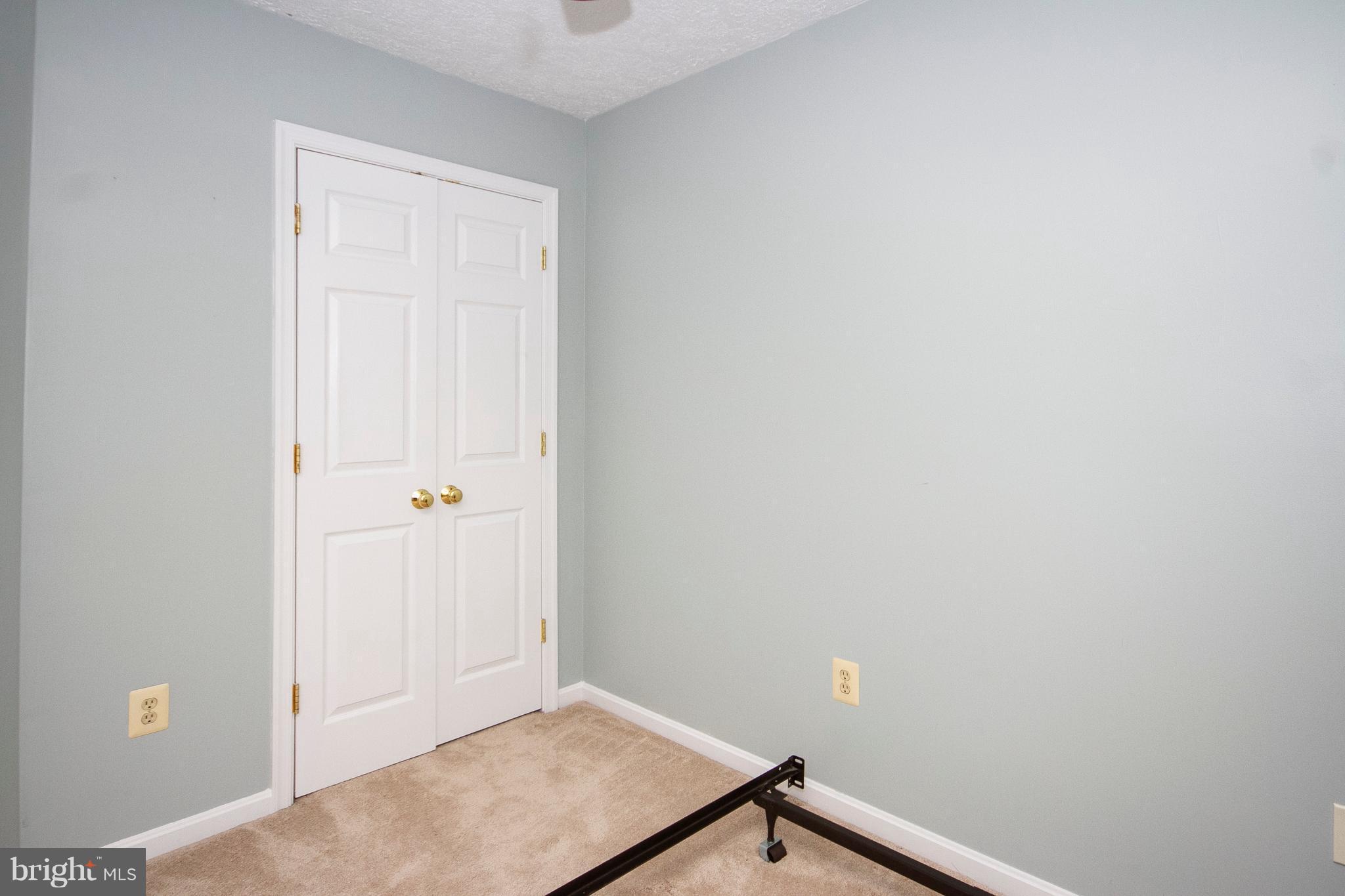 CONSTANT FRIENDSHIP - Residential Lease