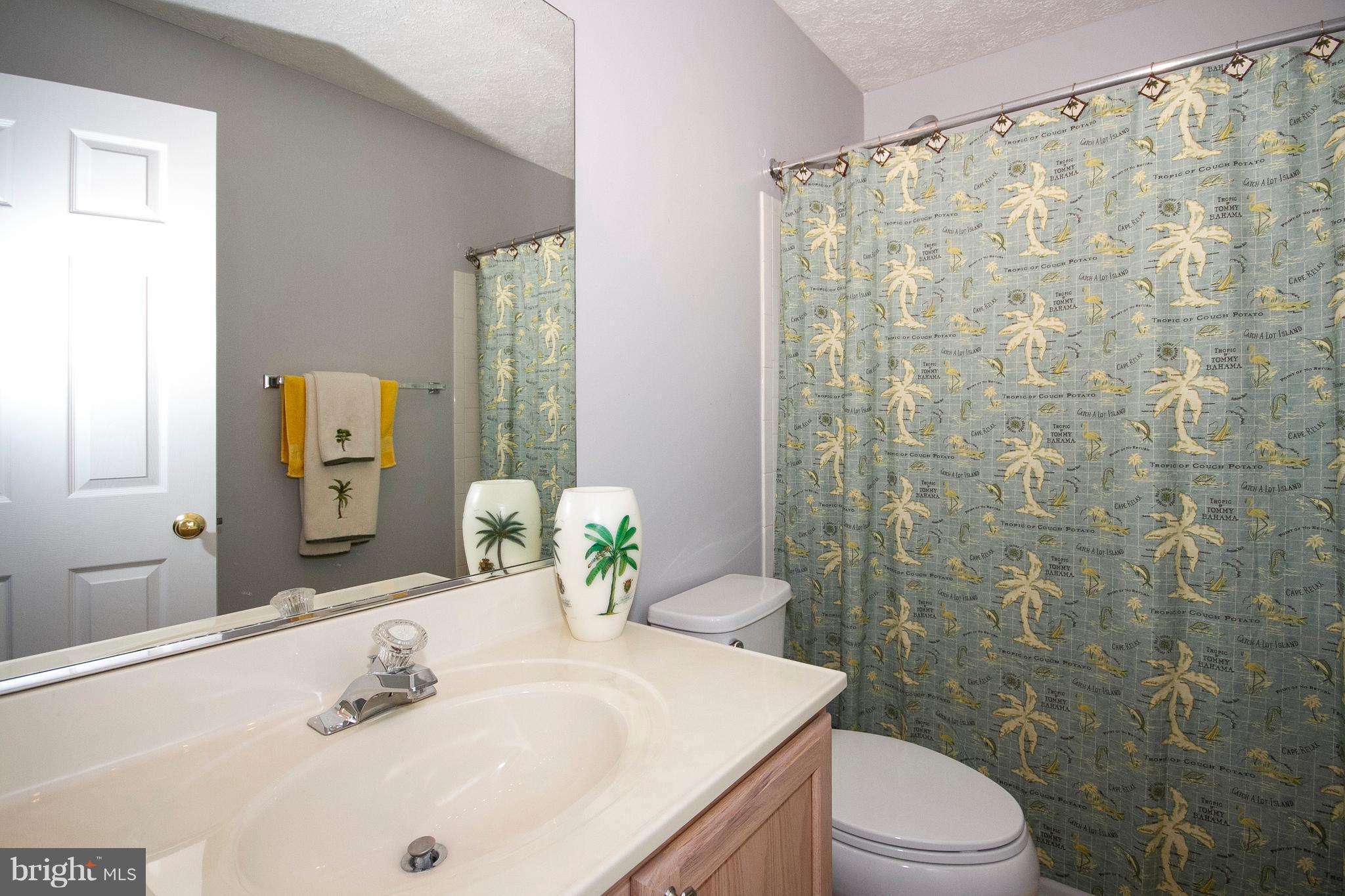 CONSTANT FRIENDSHIP - Residential Lease