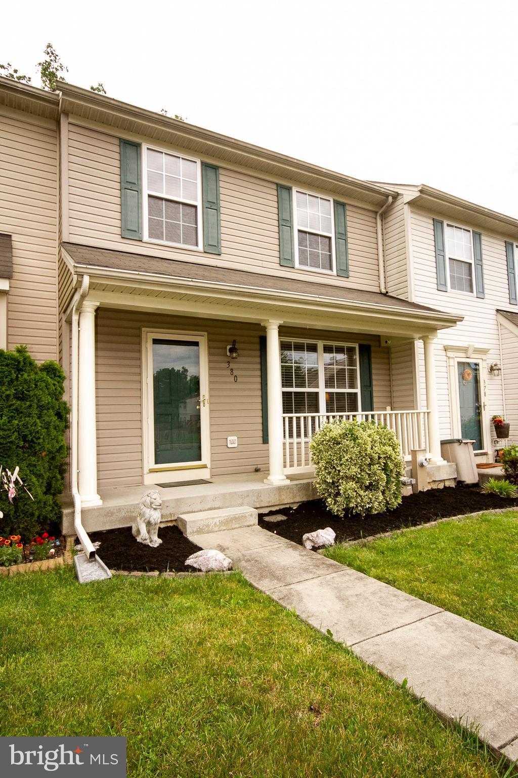 CONSTANT FRIENDSHIP - Residential Lease