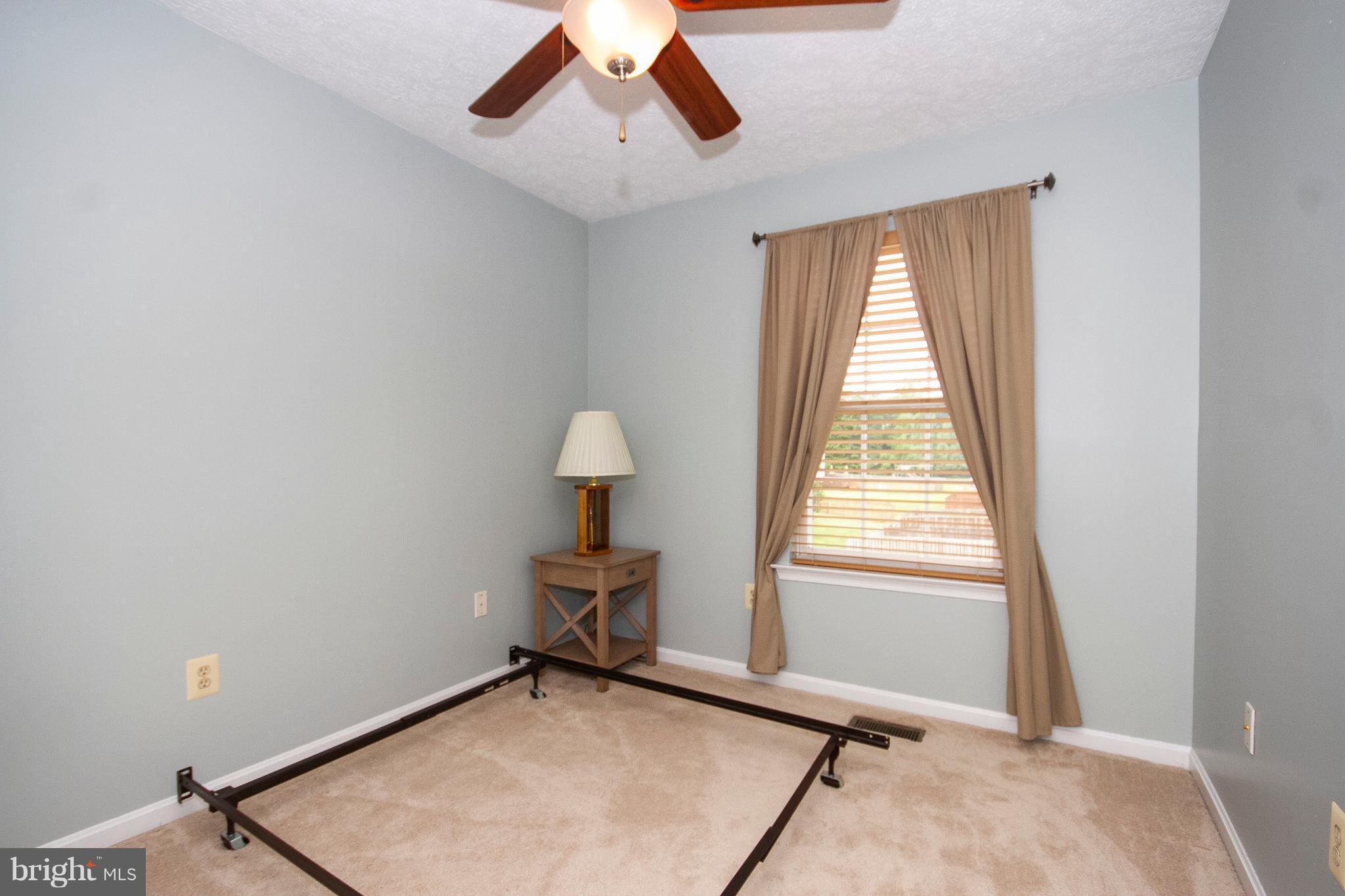 CONSTANT FRIENDSHIP - Residential Lease