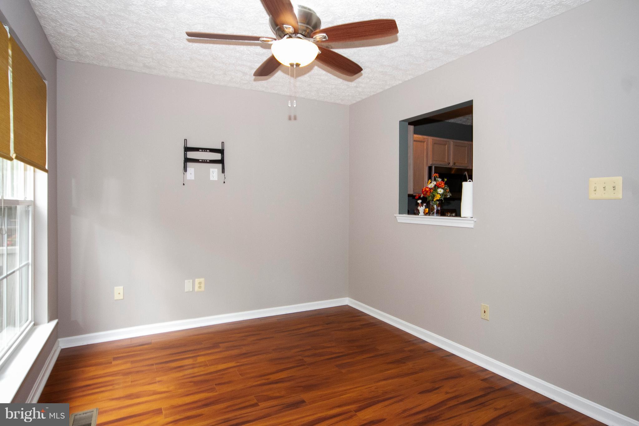 CONSTANT FRIENDSHIP - Residential Lease