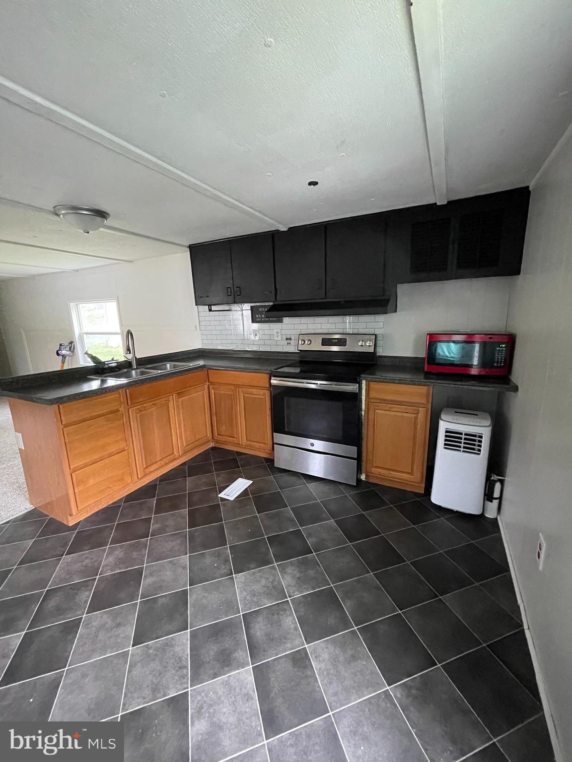 ORCHARD HILLS - Residential