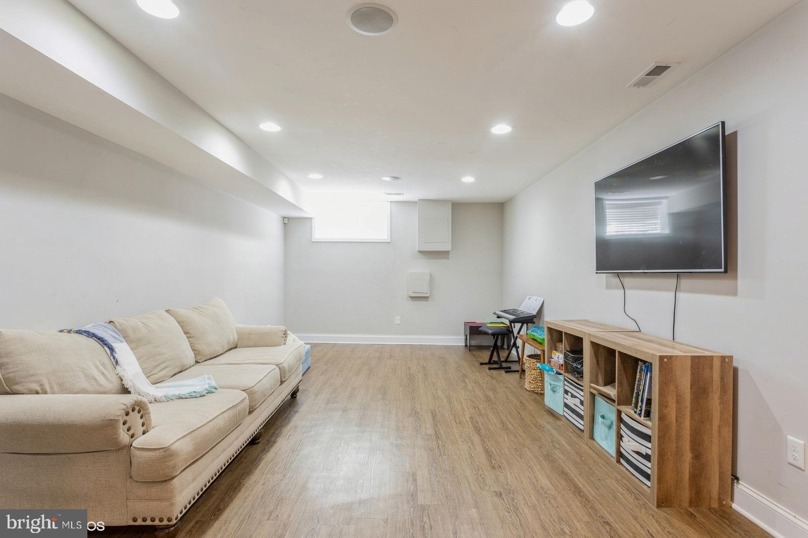 PATTERSON PARK - Residential Lease