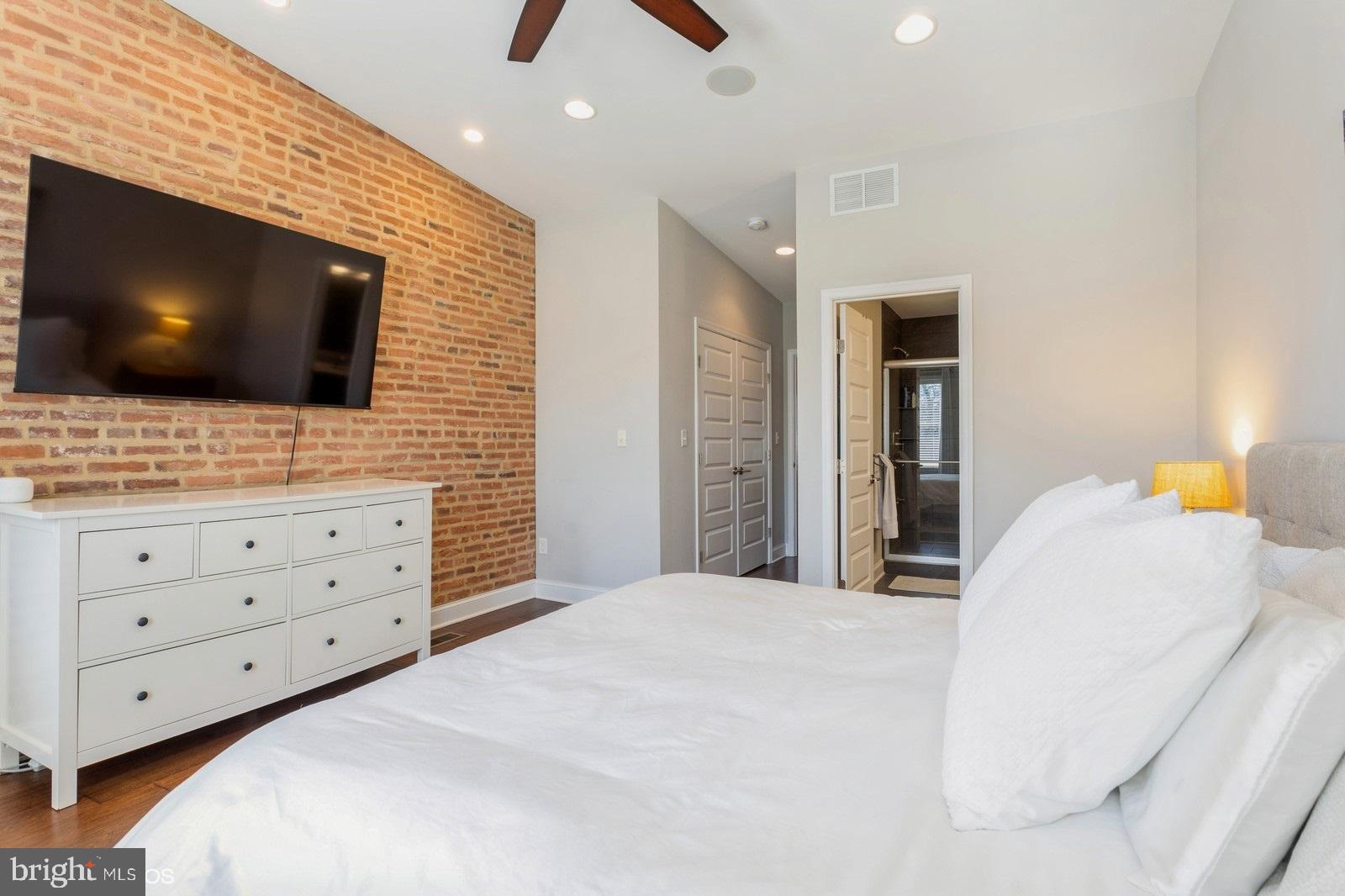 PATTERSON PARK - Residential Lease