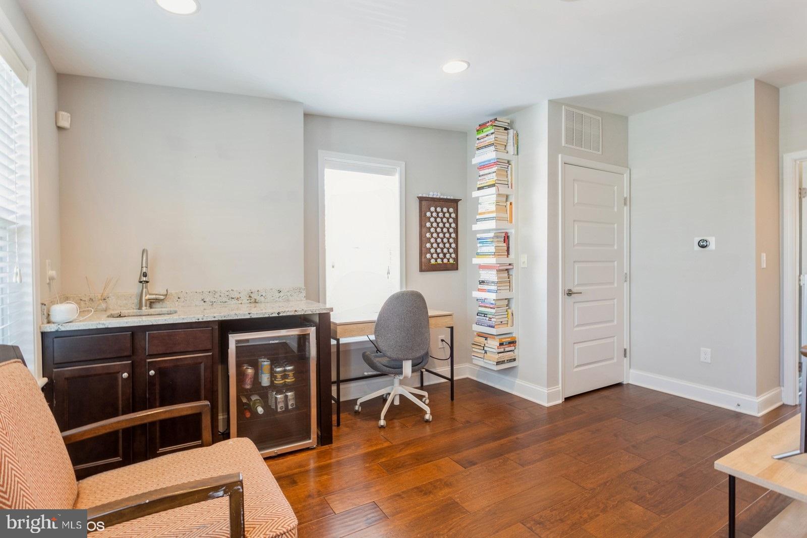 PATTERSON PARK - Residential Lease