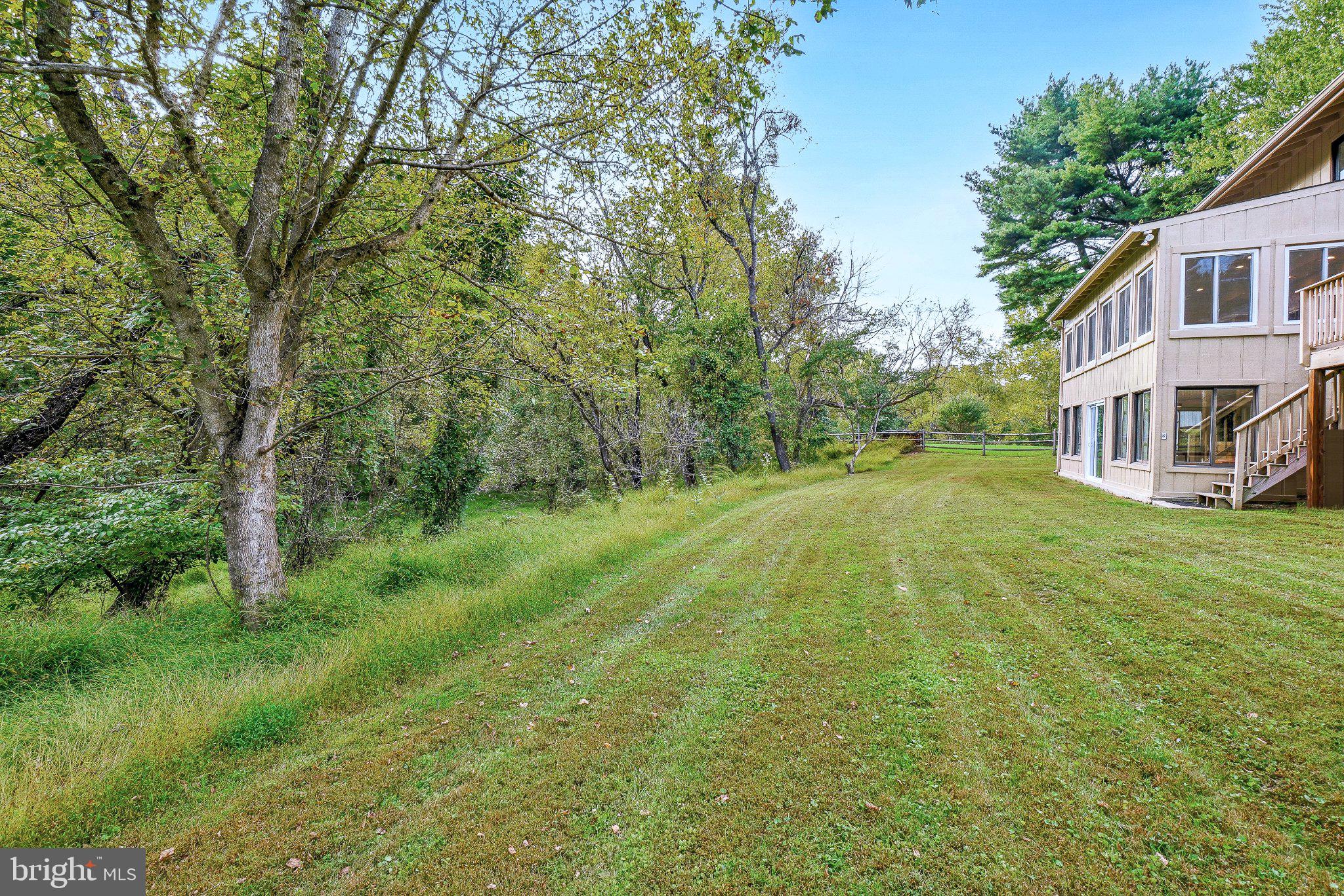 10104 GRAYHORSE COURT