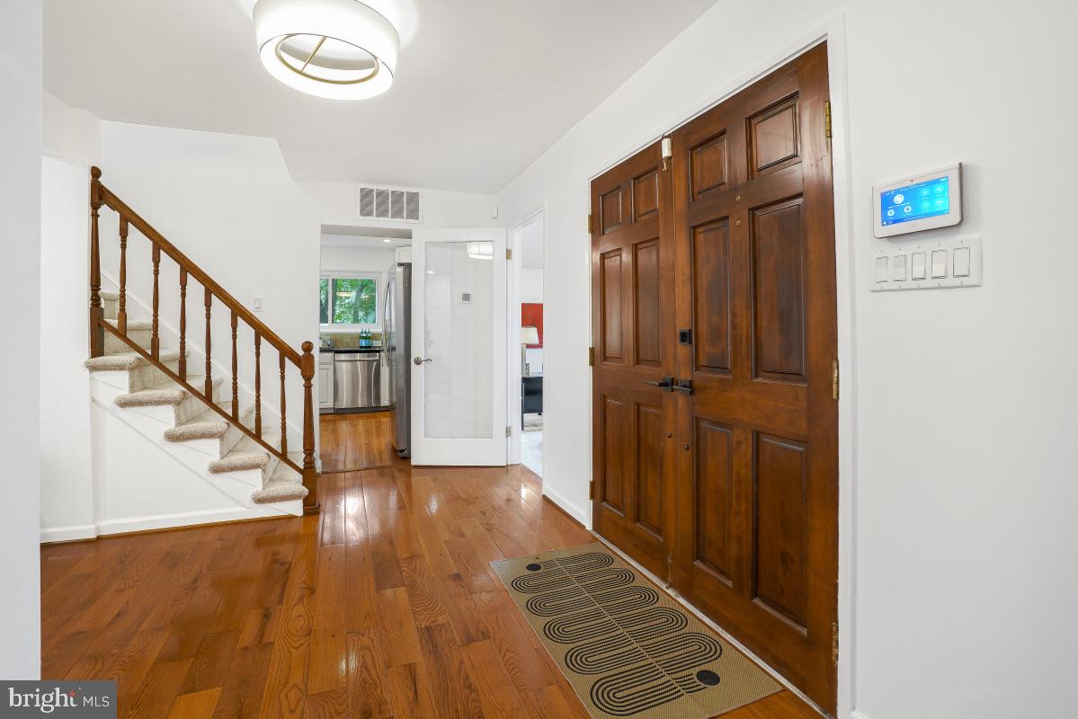 10104 GRAYHORSE COURT