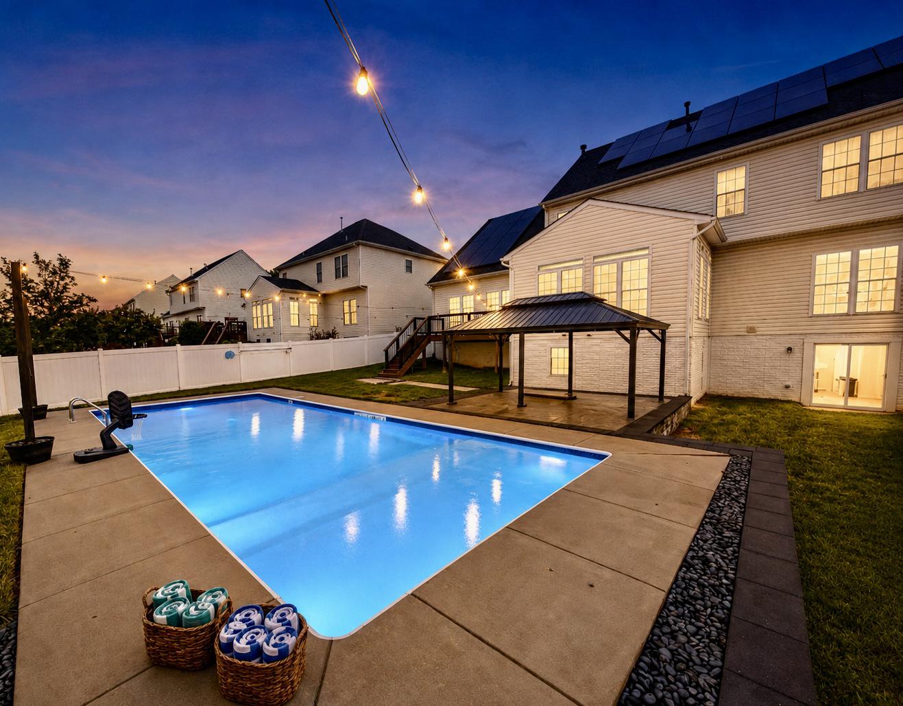 7102 CROWN JEWELS COURT