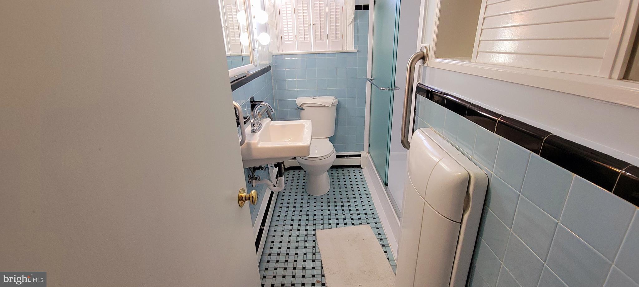 FOX CHASE - Residential