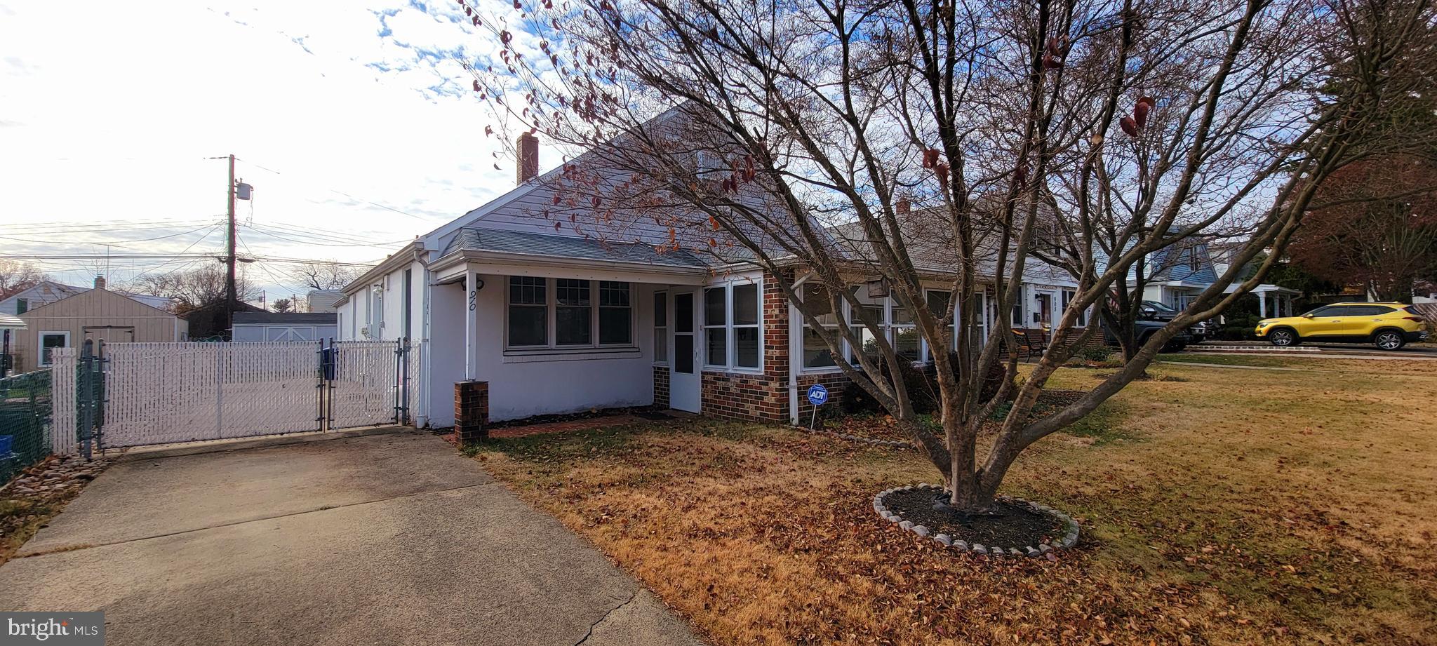 FOX CHASE - Residential